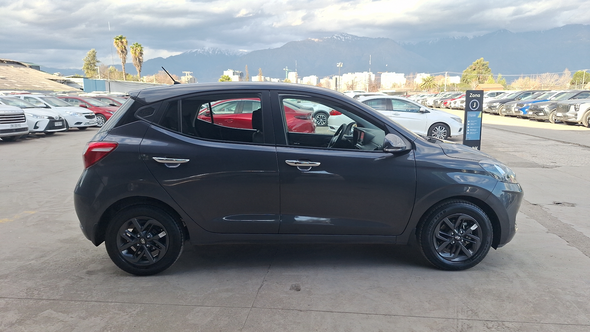 Hyundai Grand I10 — foto 5 de 15