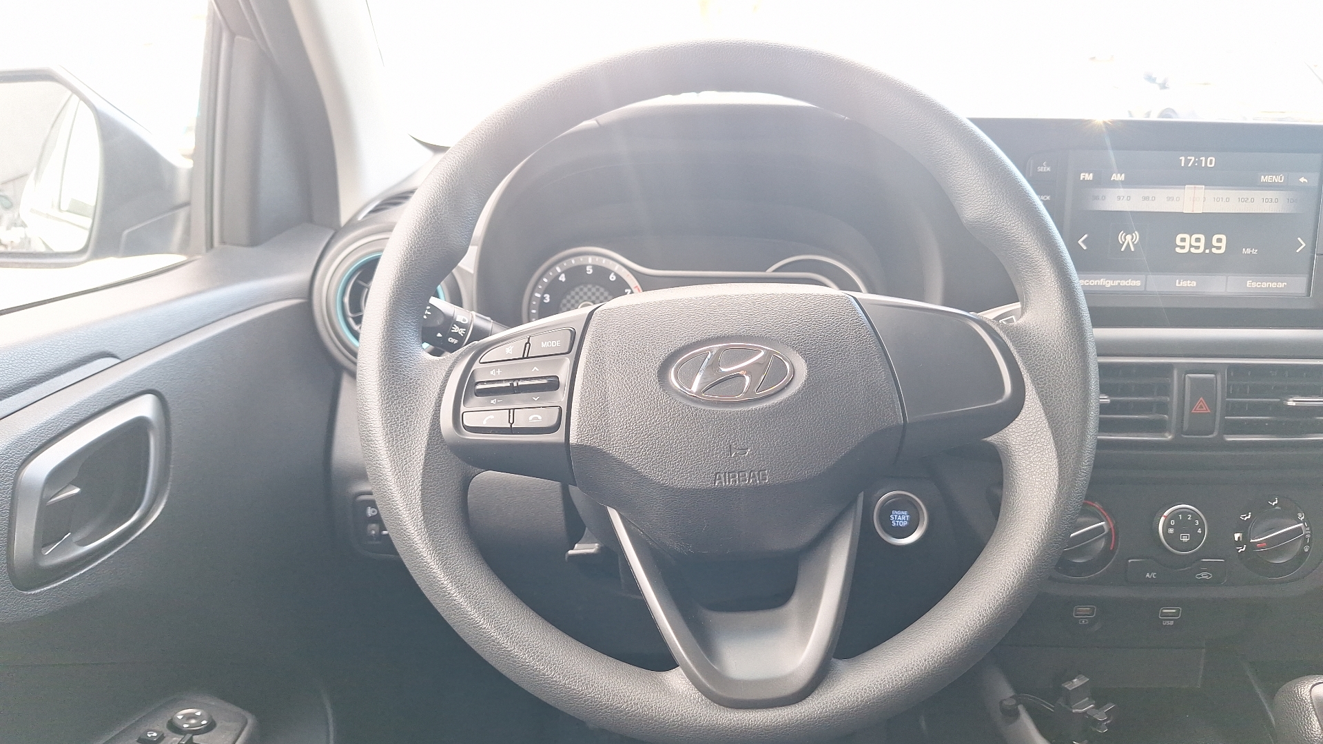 Hyundai Grand I10 — foto 8 de 15