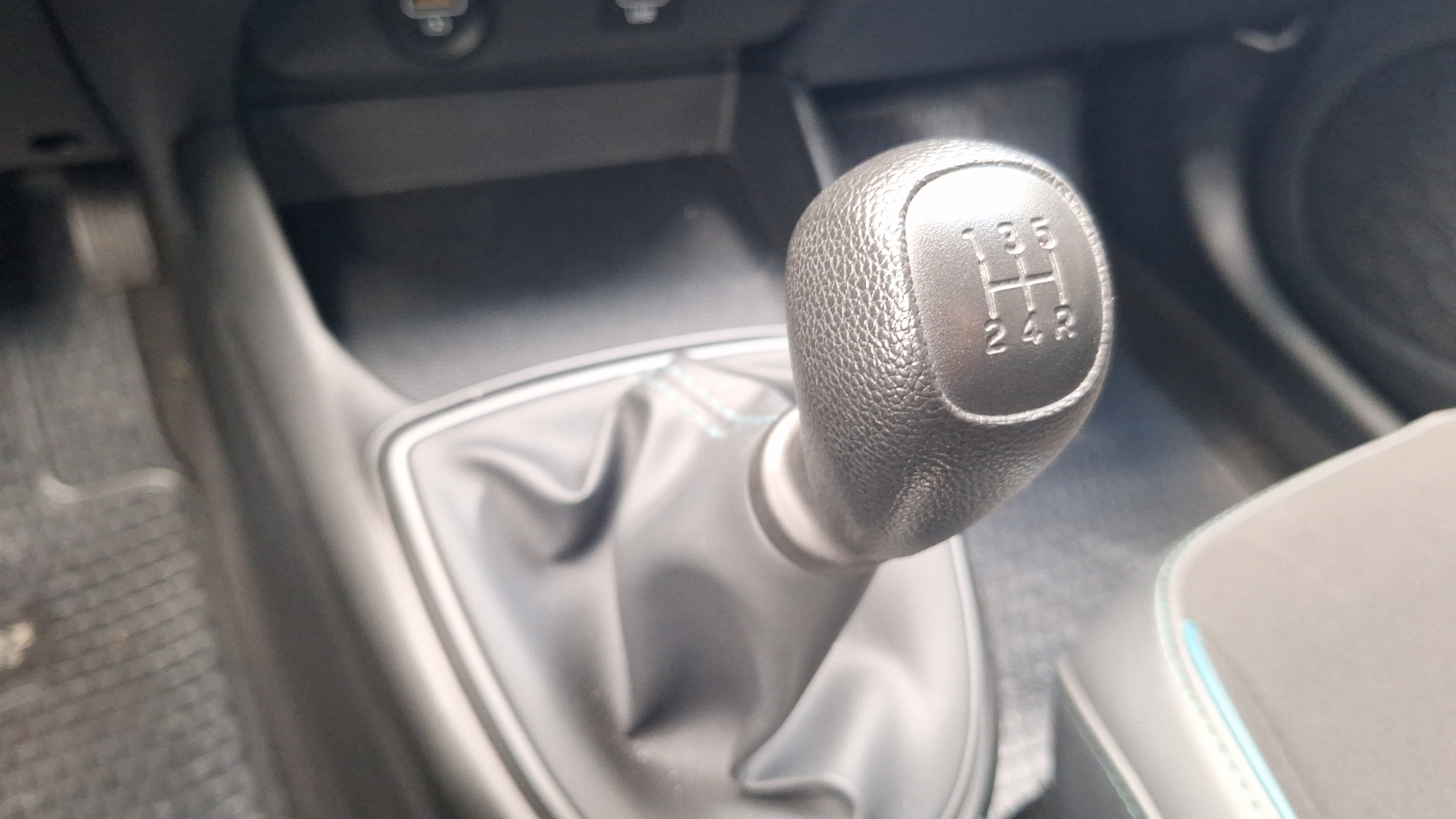 Hyundai Grand I10 — foto 11 de 15