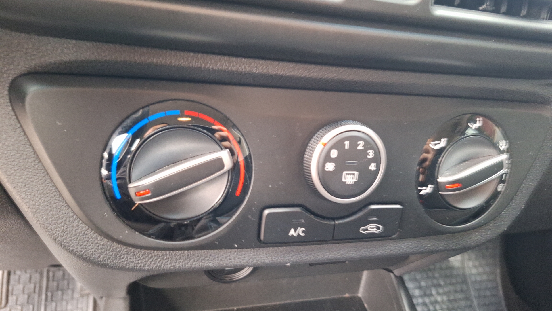 Hyundai Grand I10 — foto 15 de 15