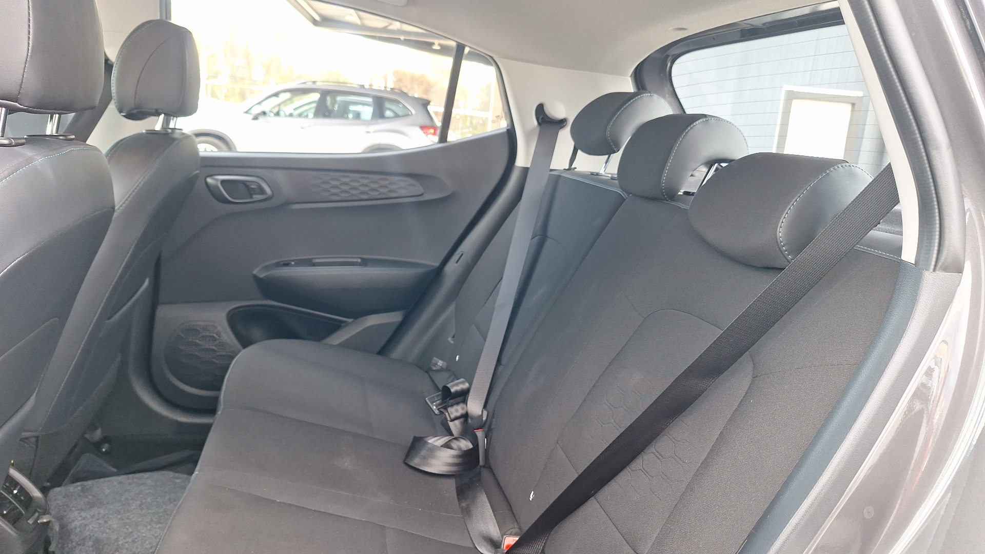 Hyundai Grand I10 — foto 13 de 15