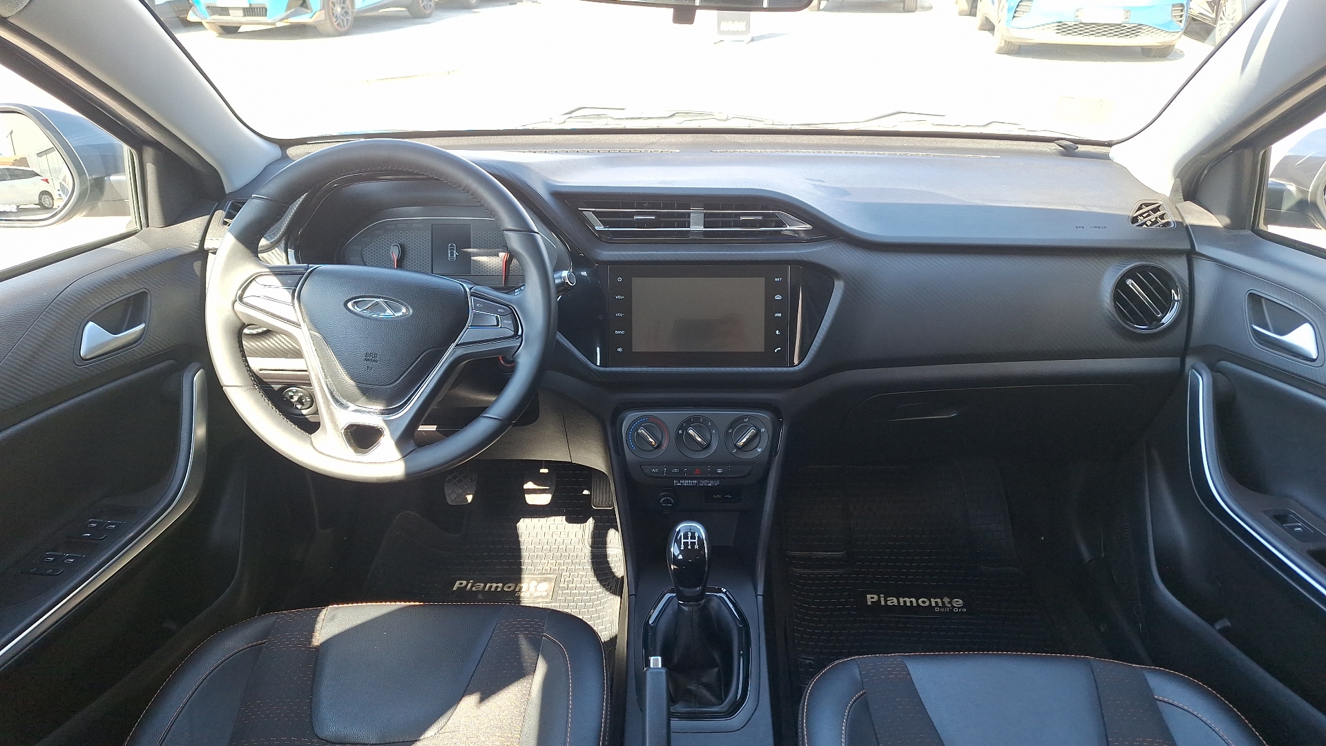 Chery Tiggo 2 — foto 6 de 15