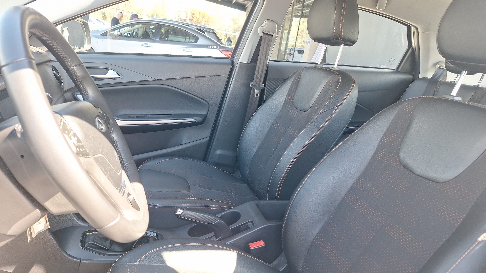 Chery Tiggo 2 — foto 14 de 15