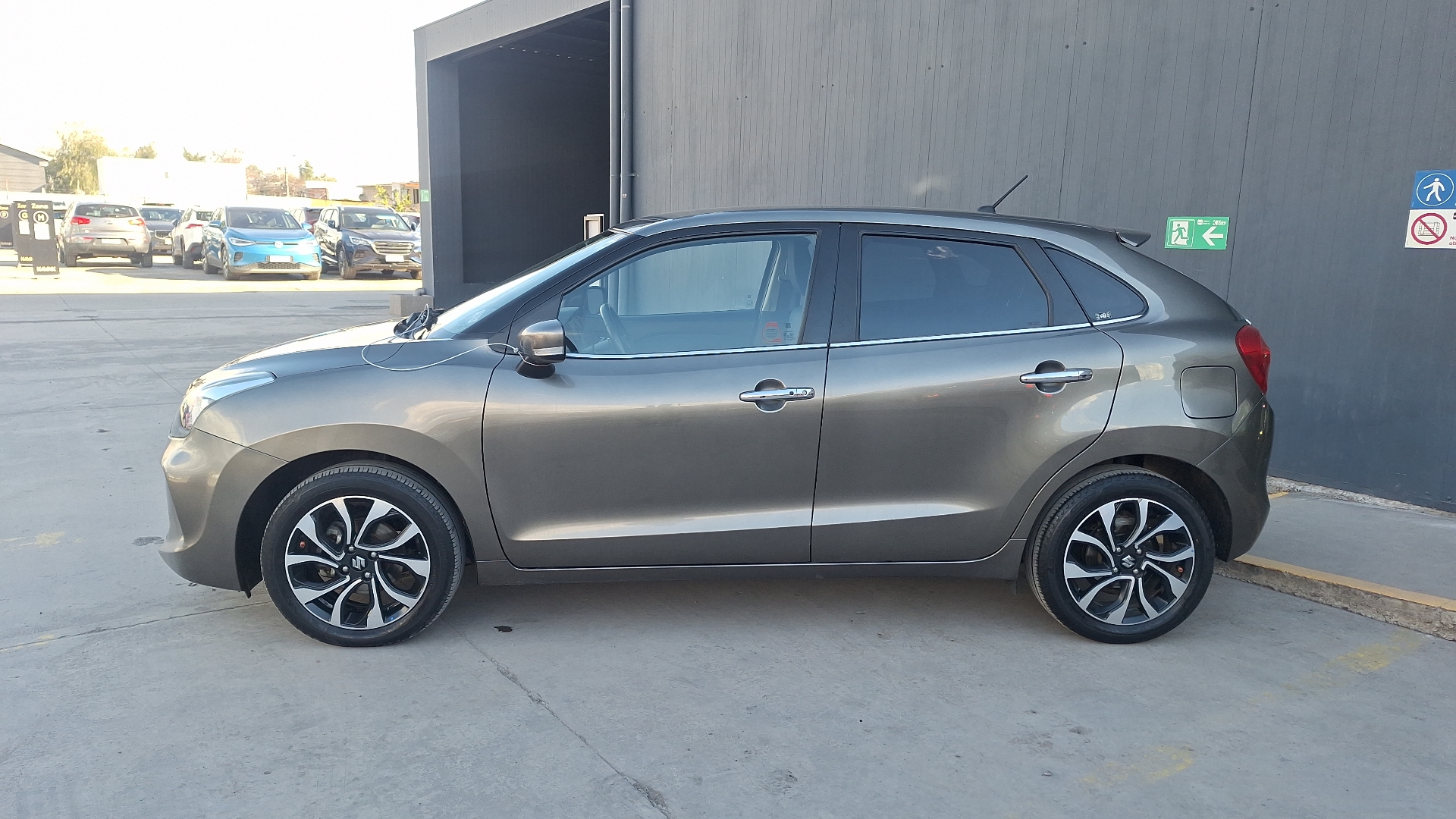 Suzuki Baleno — foto 2 de 15