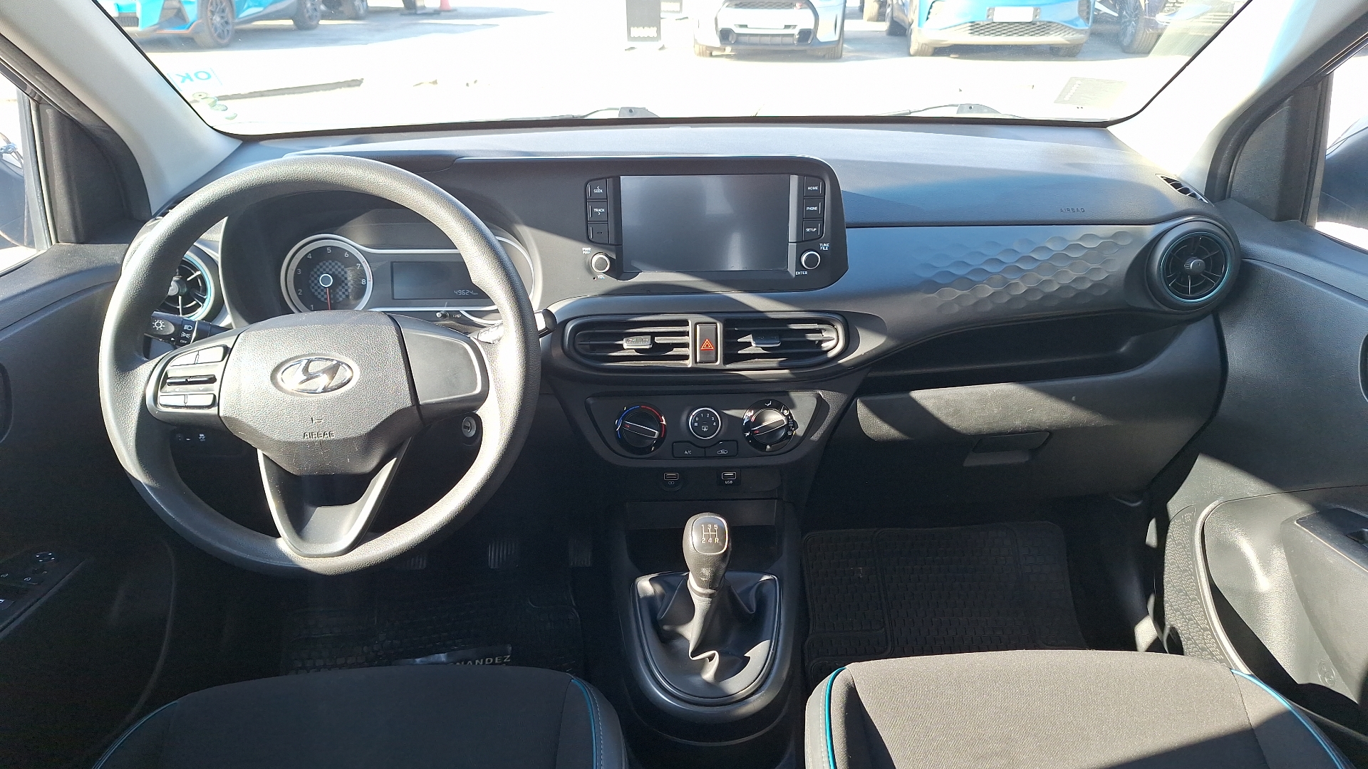 Hyundai Grand I10 — foto 6 de 15