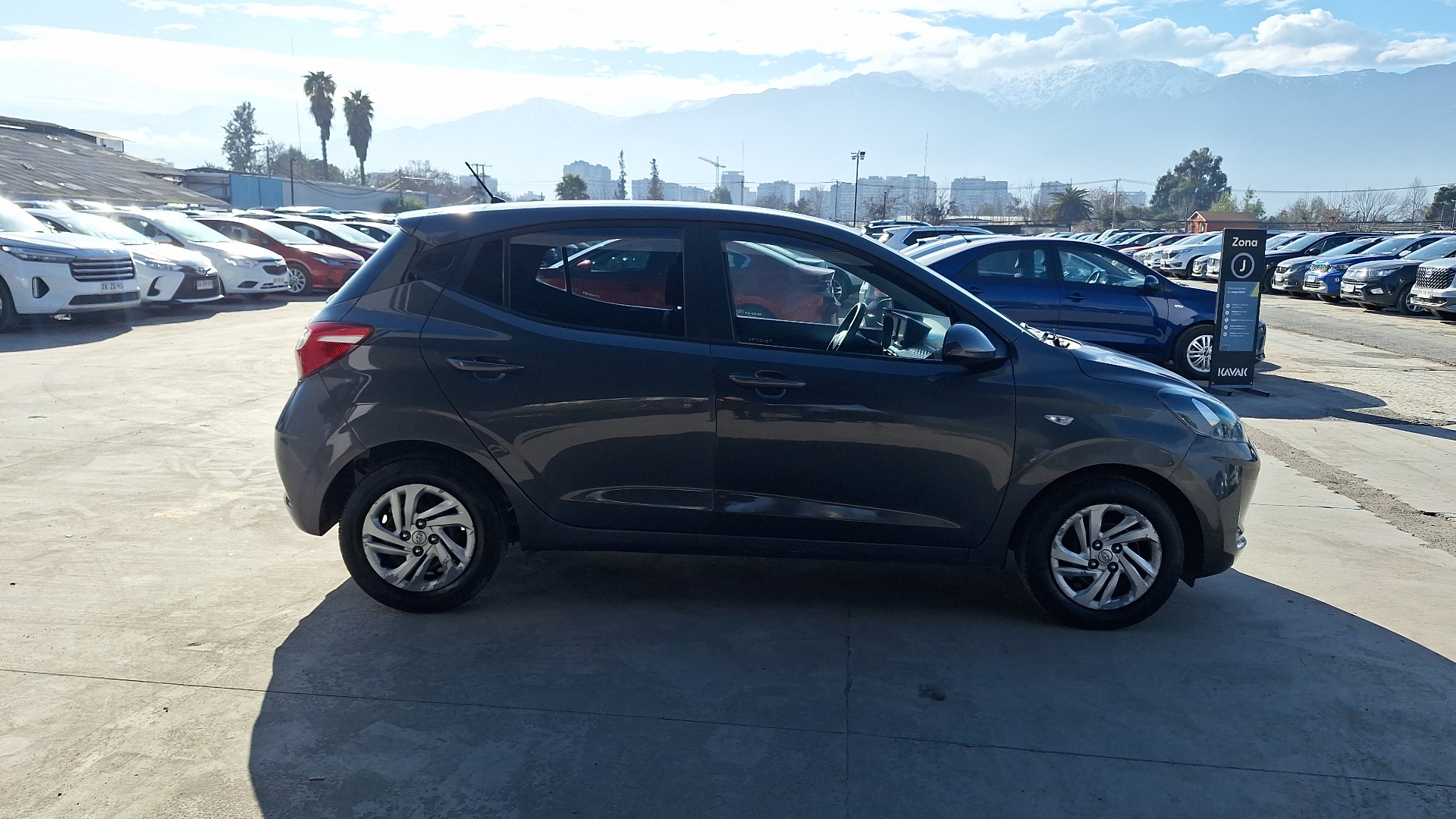 Hyundai Grand I10 — foto 5 de 15