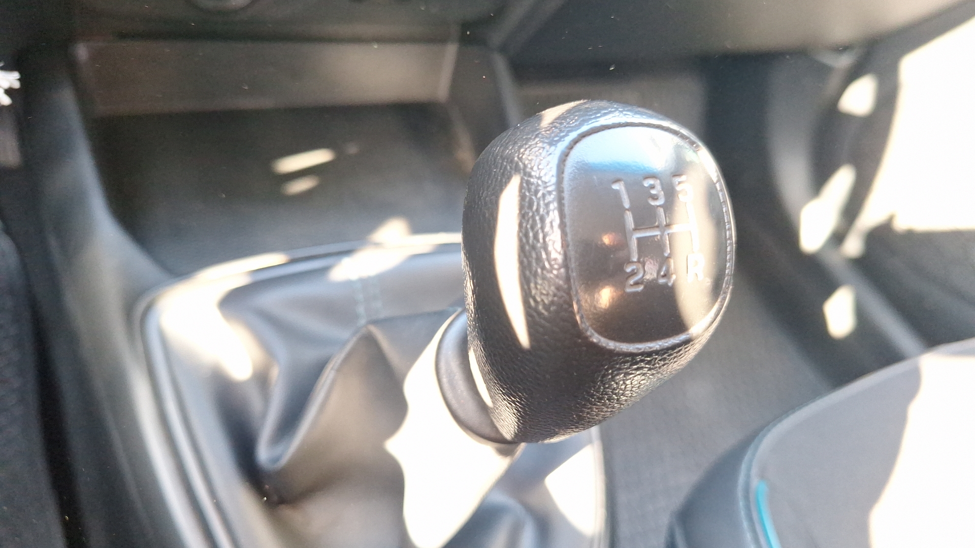 Hyundai Grand I10 — foto 11 de 15