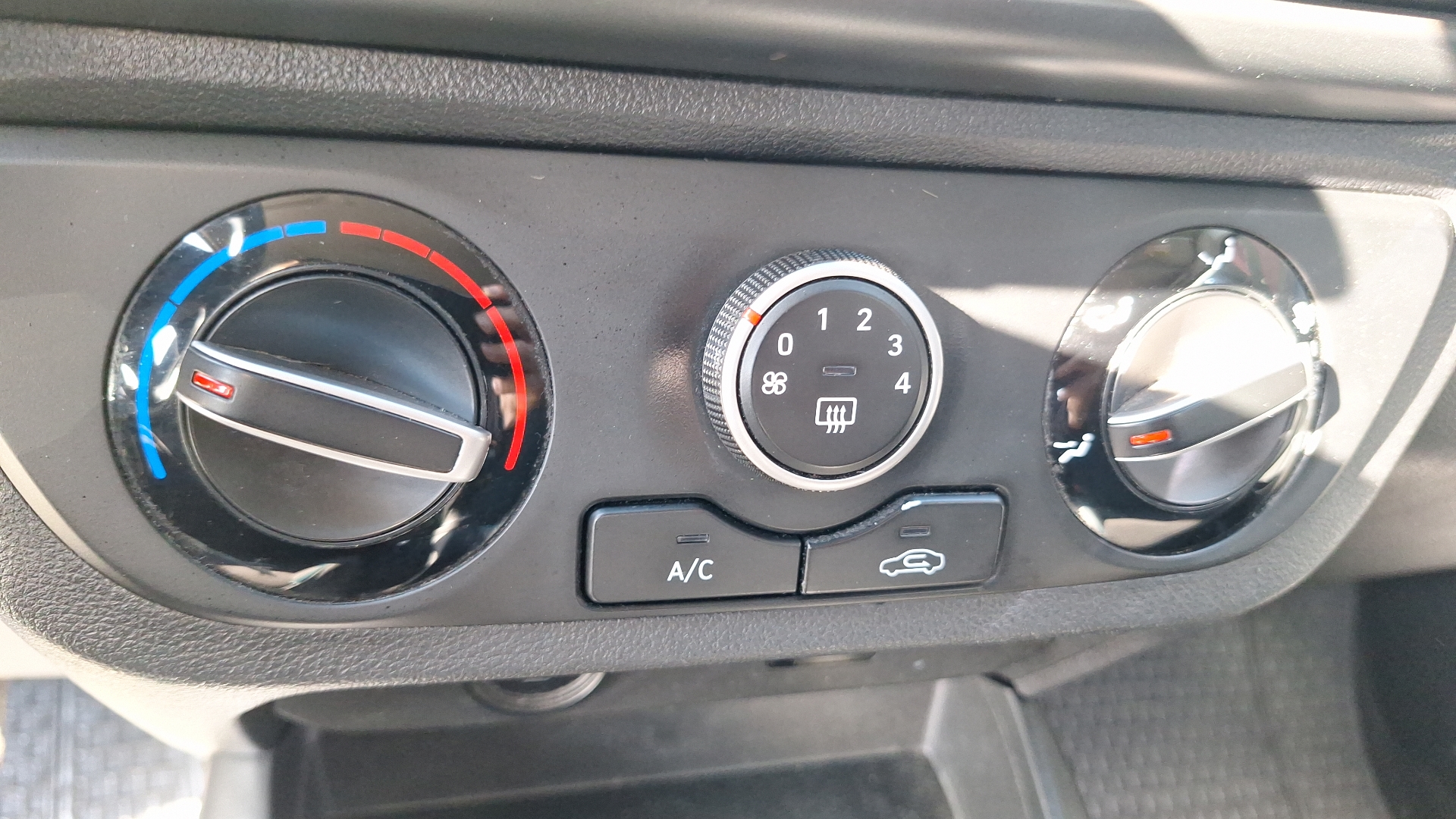 Hyundai Grand I10 — foto 15 de 15