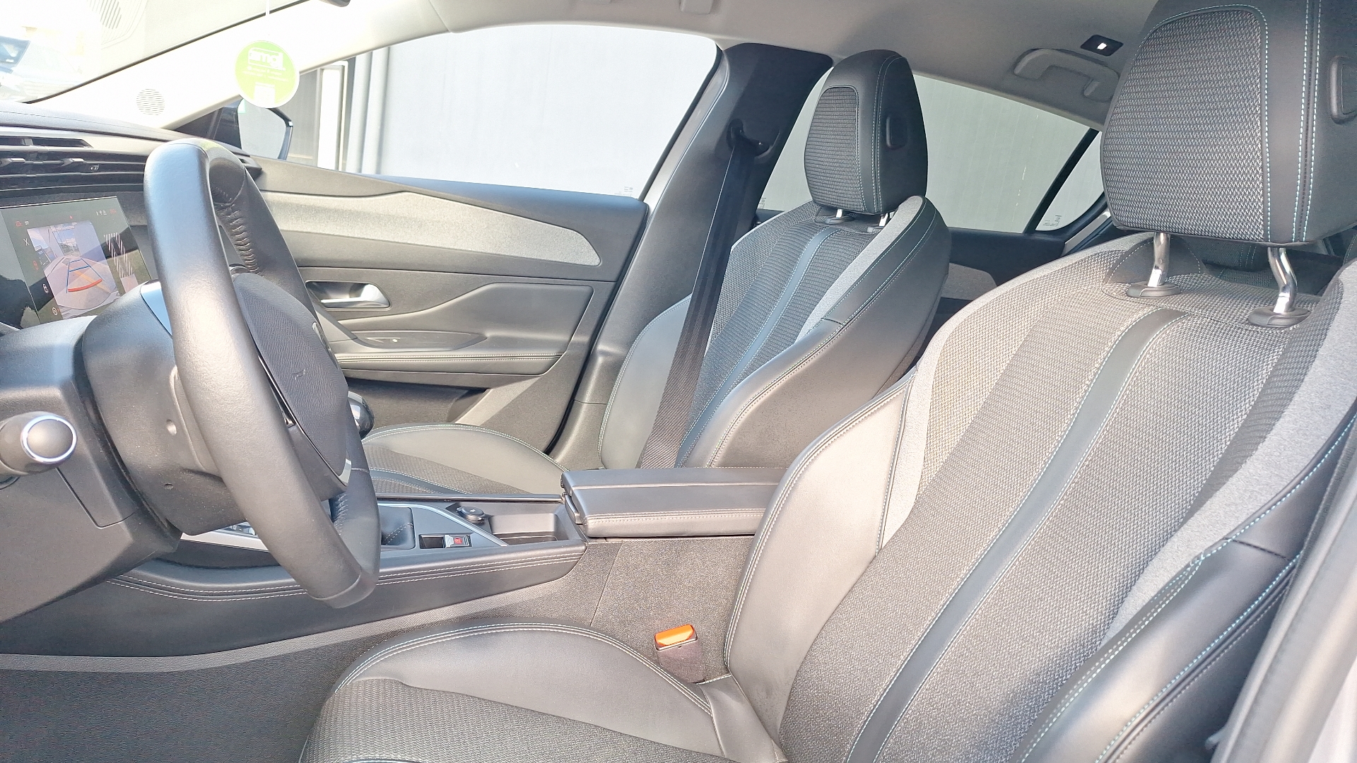 Peugeot 308 — foto 14 de 15