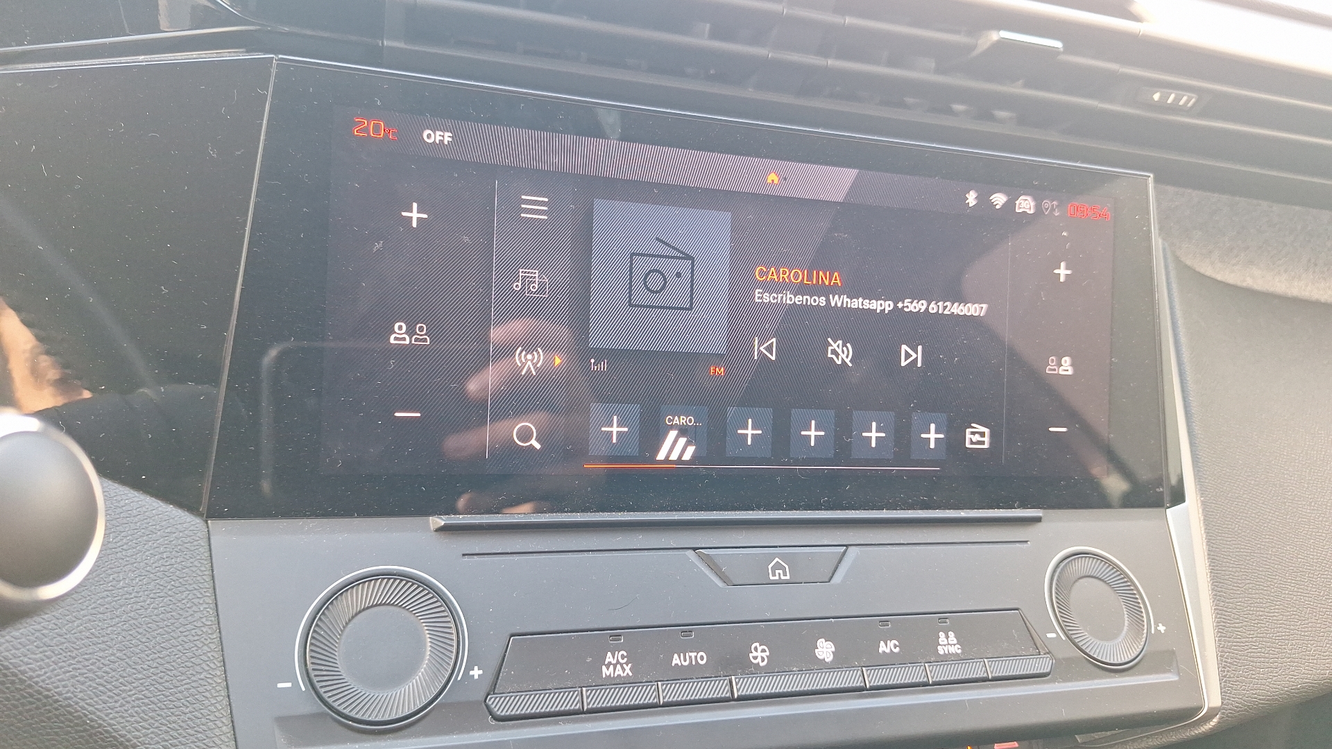 Peugeot 308 — foto 10 de 15