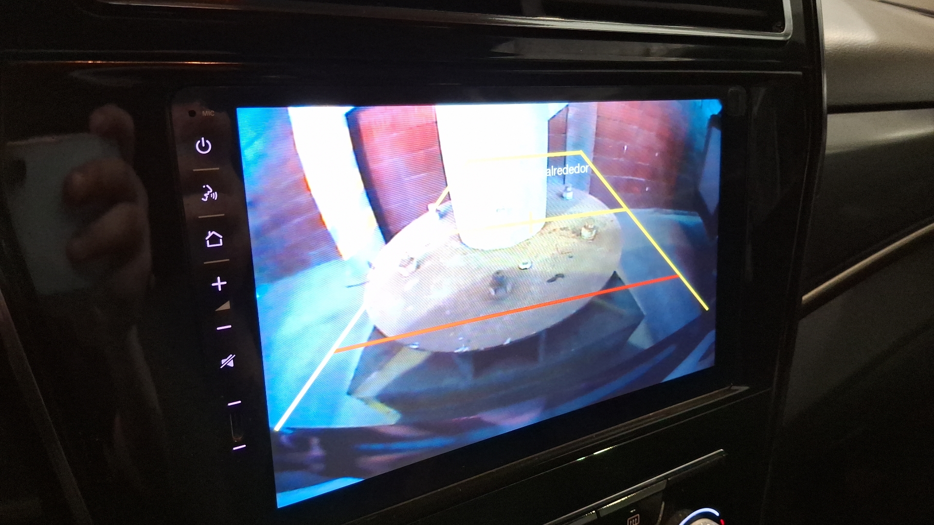 SsangYong Tivoli — foto 12 de 16