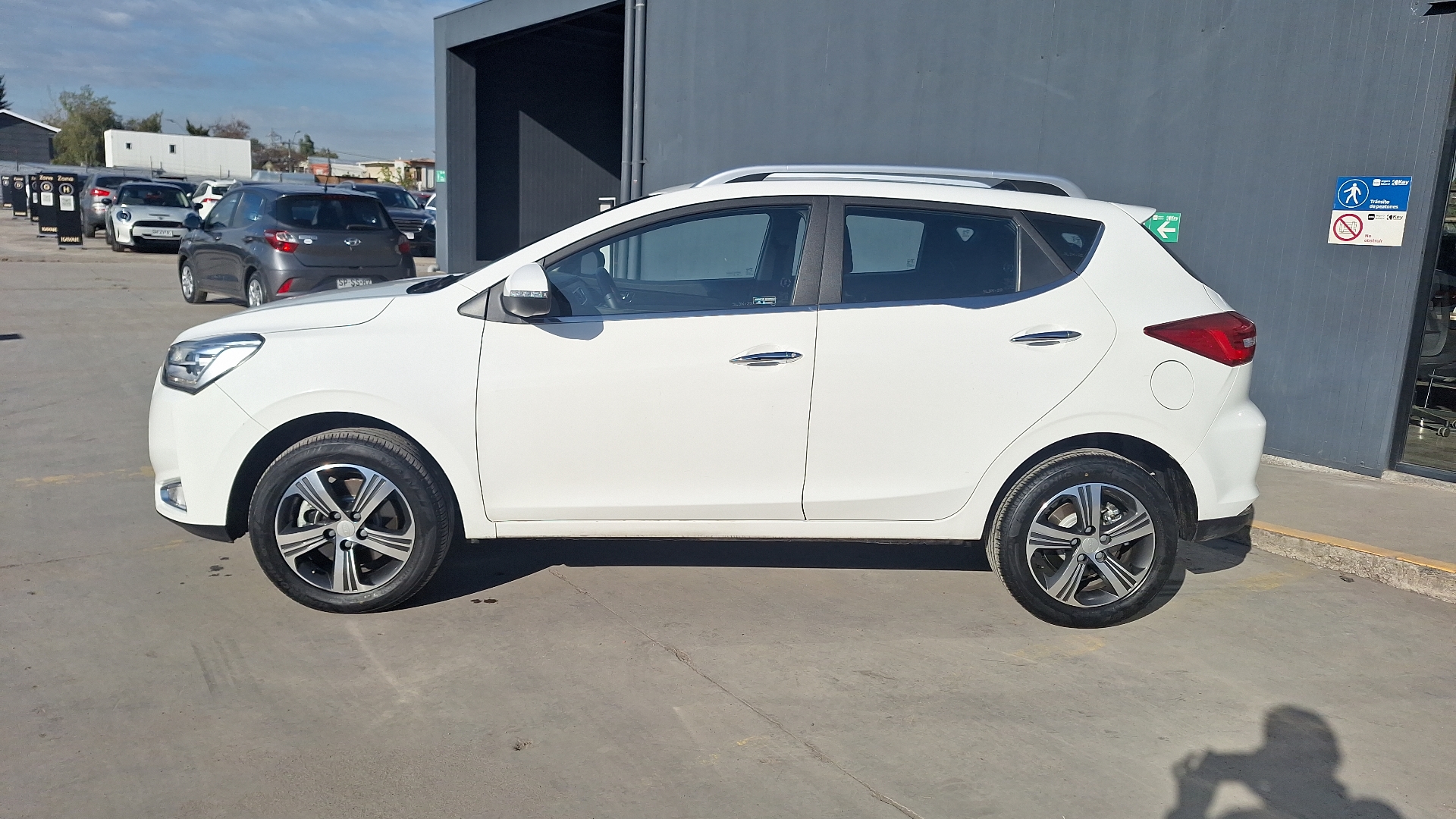 JAC Js2 — foto 2 de 15