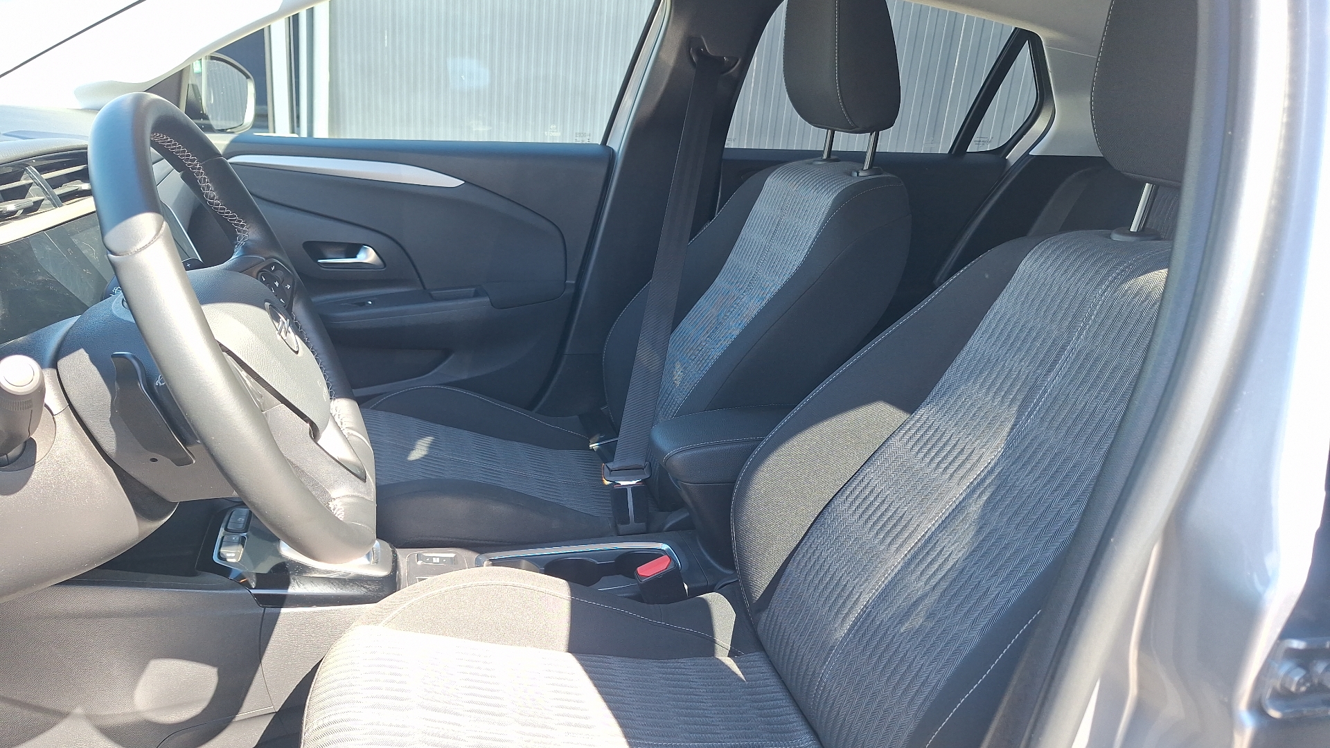 Opel Corsa — foto 14 de 15