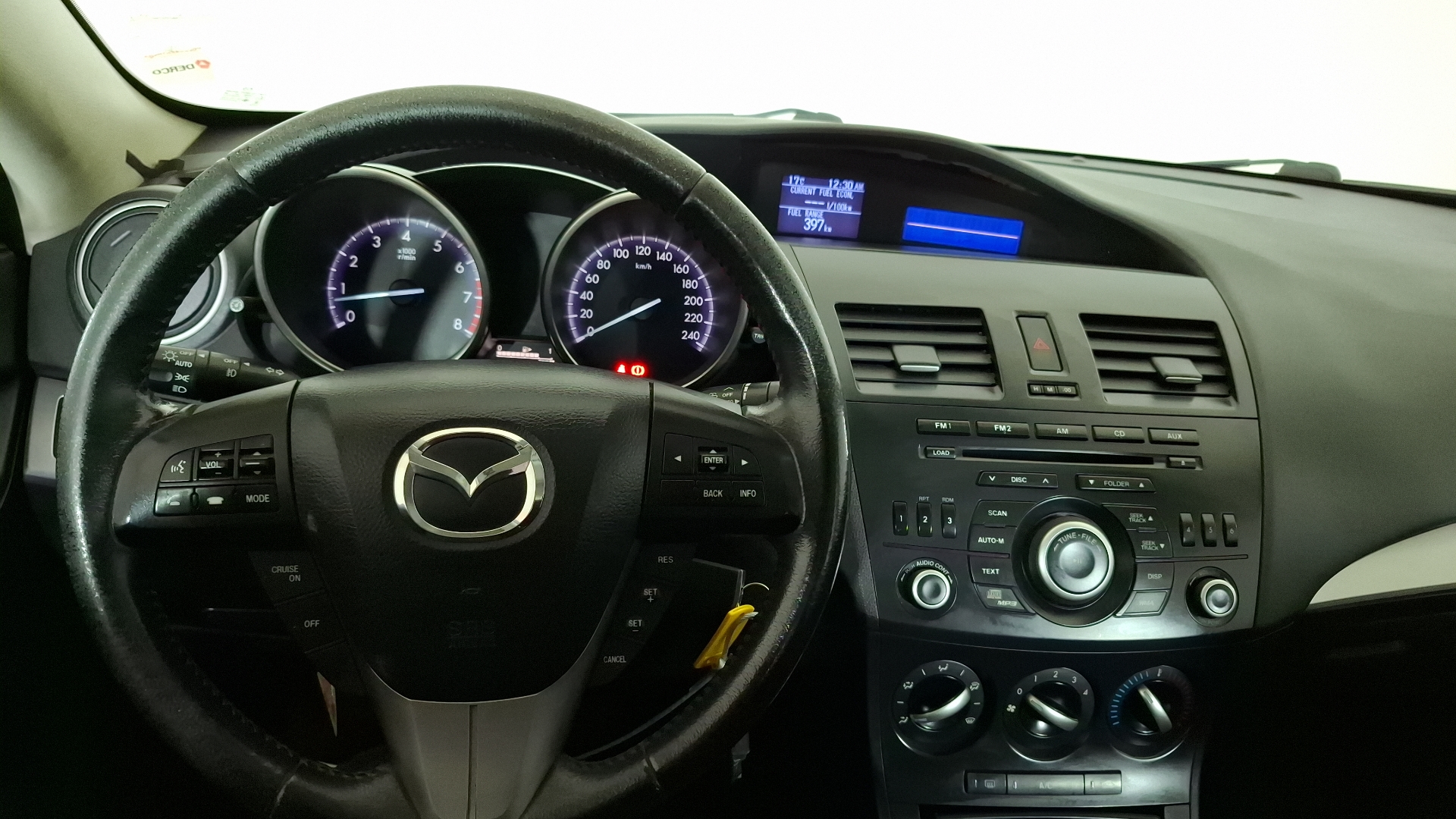 Mazda 3 — foto 8 de 15