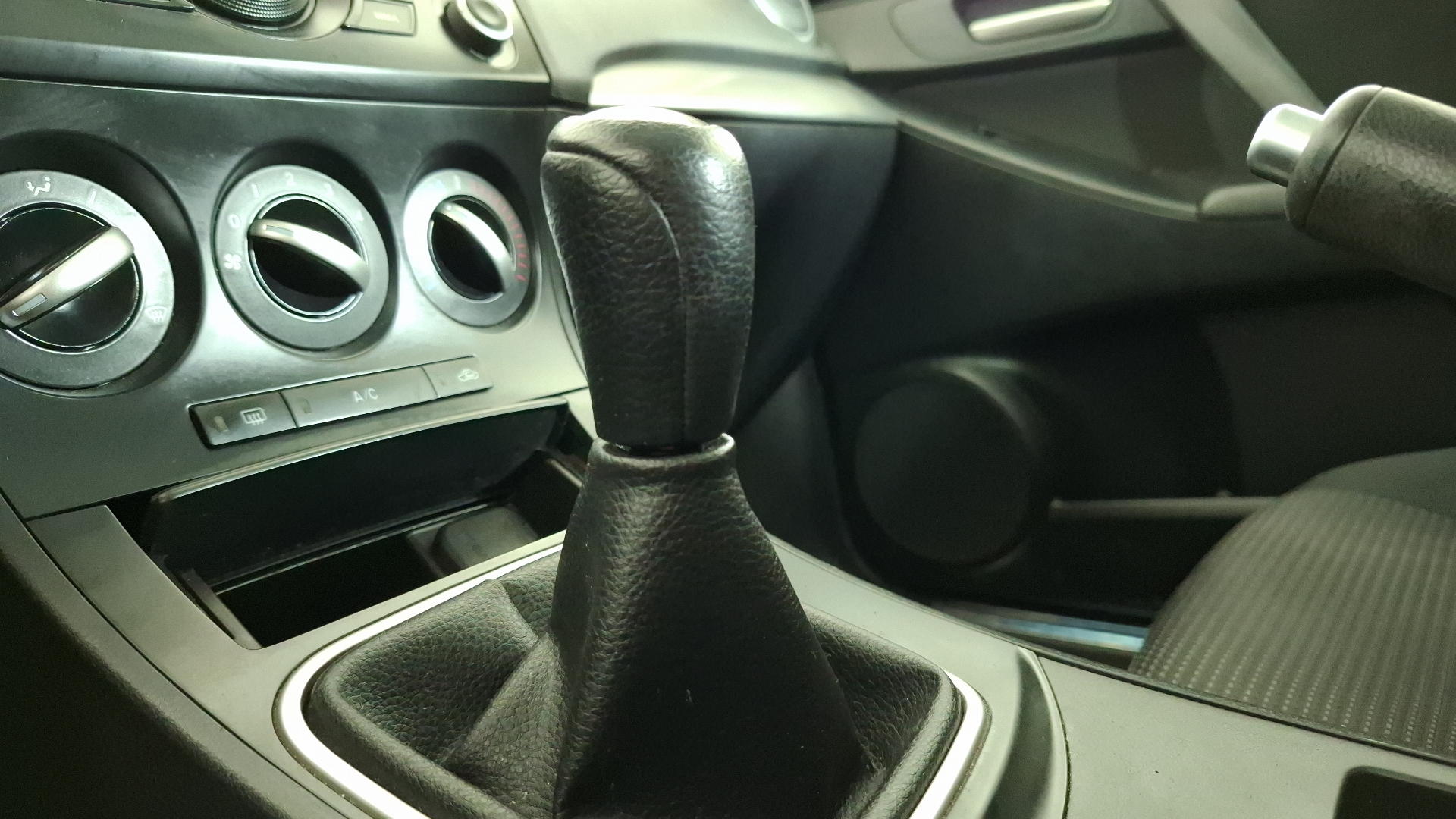 Mazda 3 — foto 11 de 15