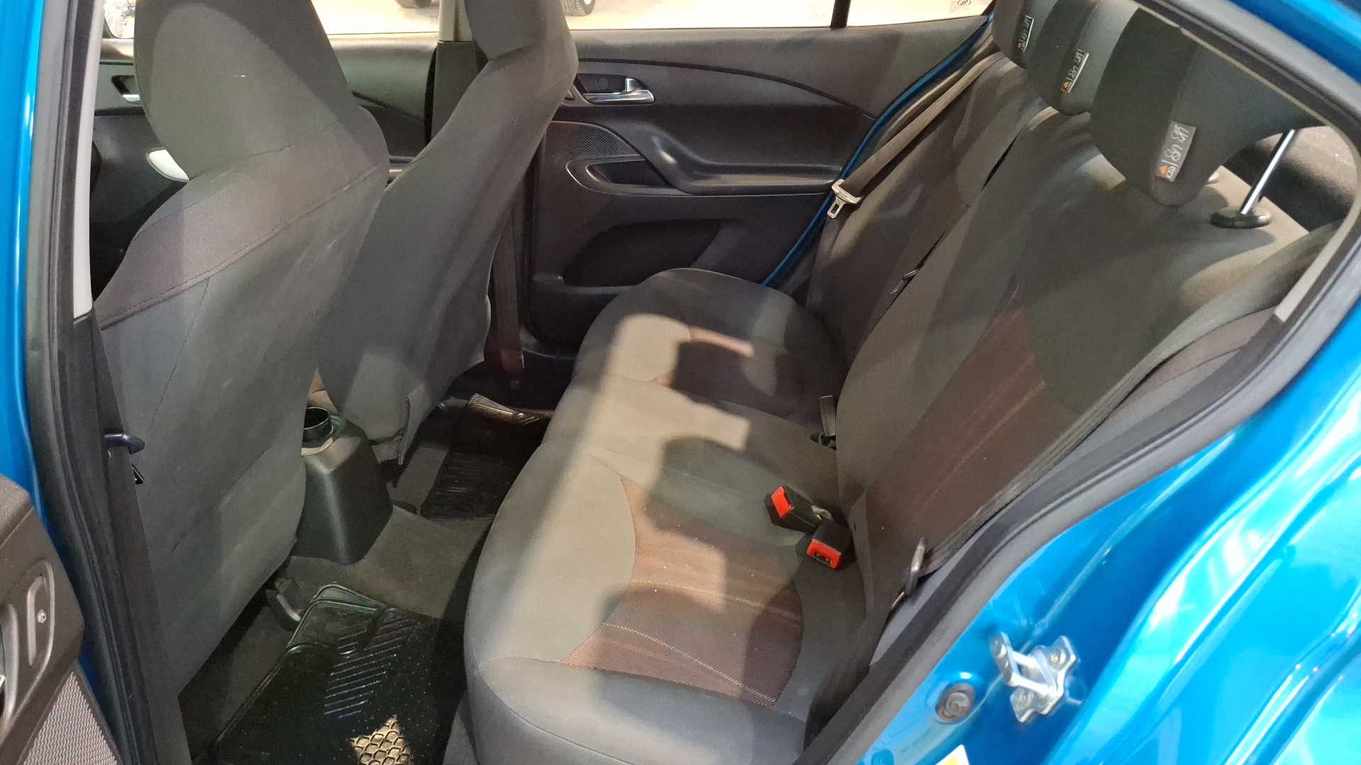 Chevrolet Sail — foto 13 de 15