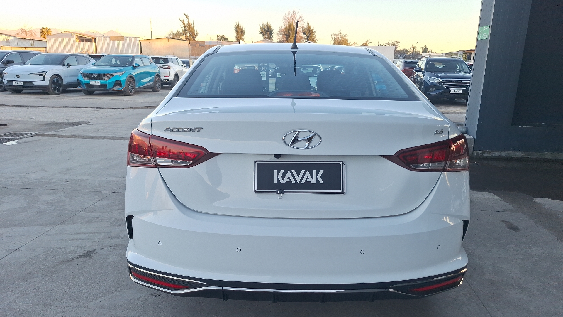 Hyundai Accent — foto 3 de 15
