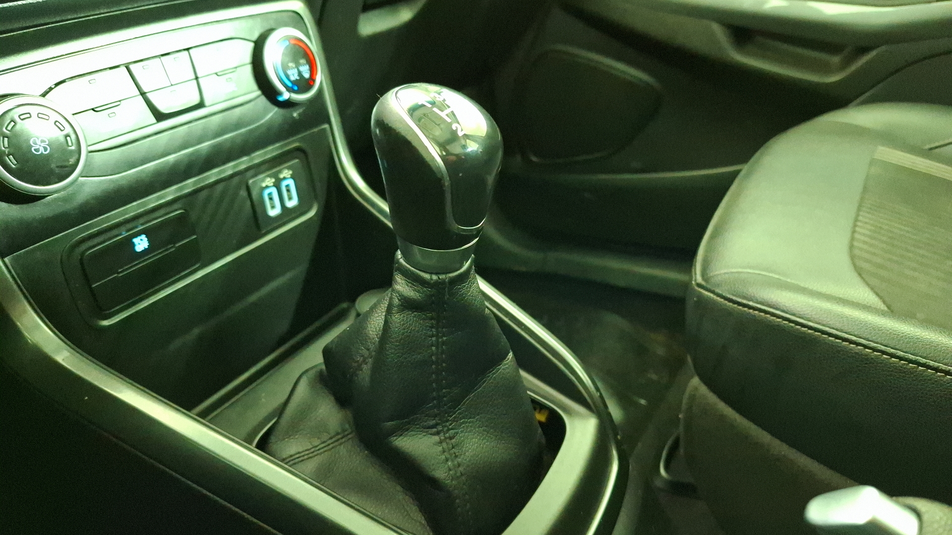 Ford Ecosport — foto 11 de 15