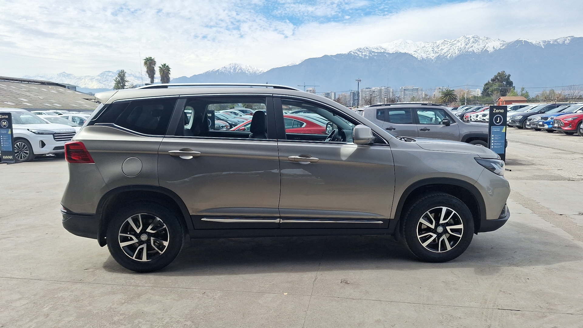 DFSK T5 — foto 5 de 15