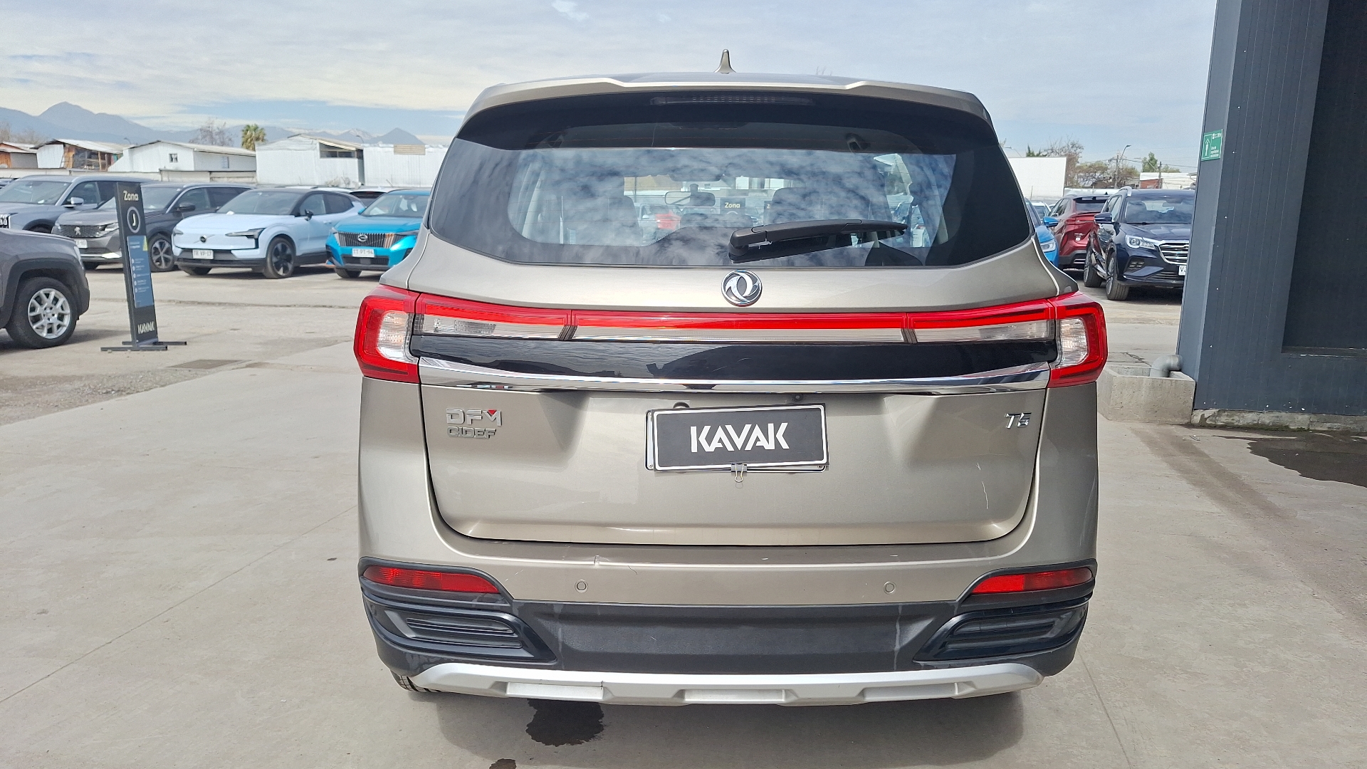 DFSK T5 — foto 3 de 15