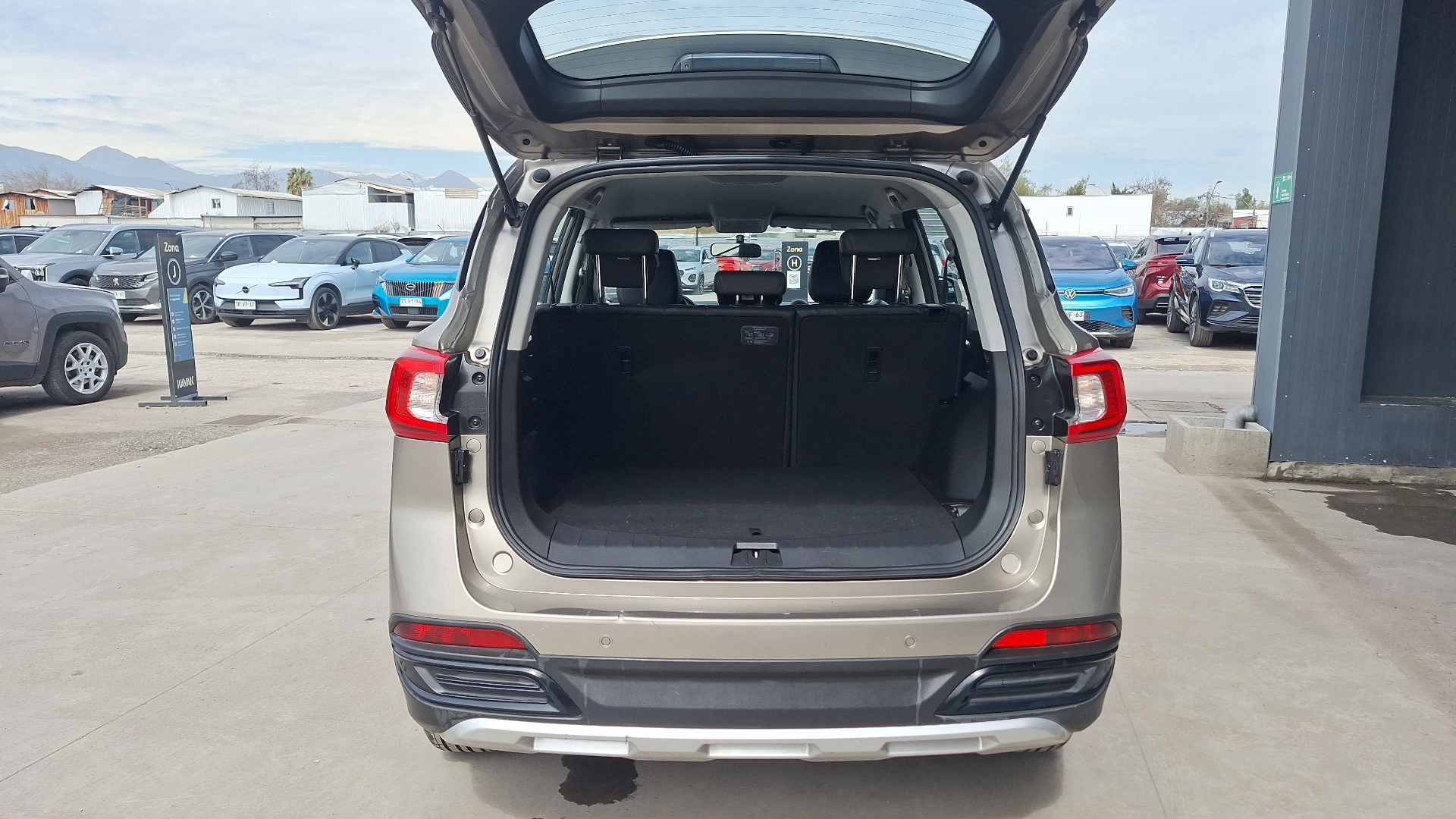 DFSK T5 — foto 4 de 15