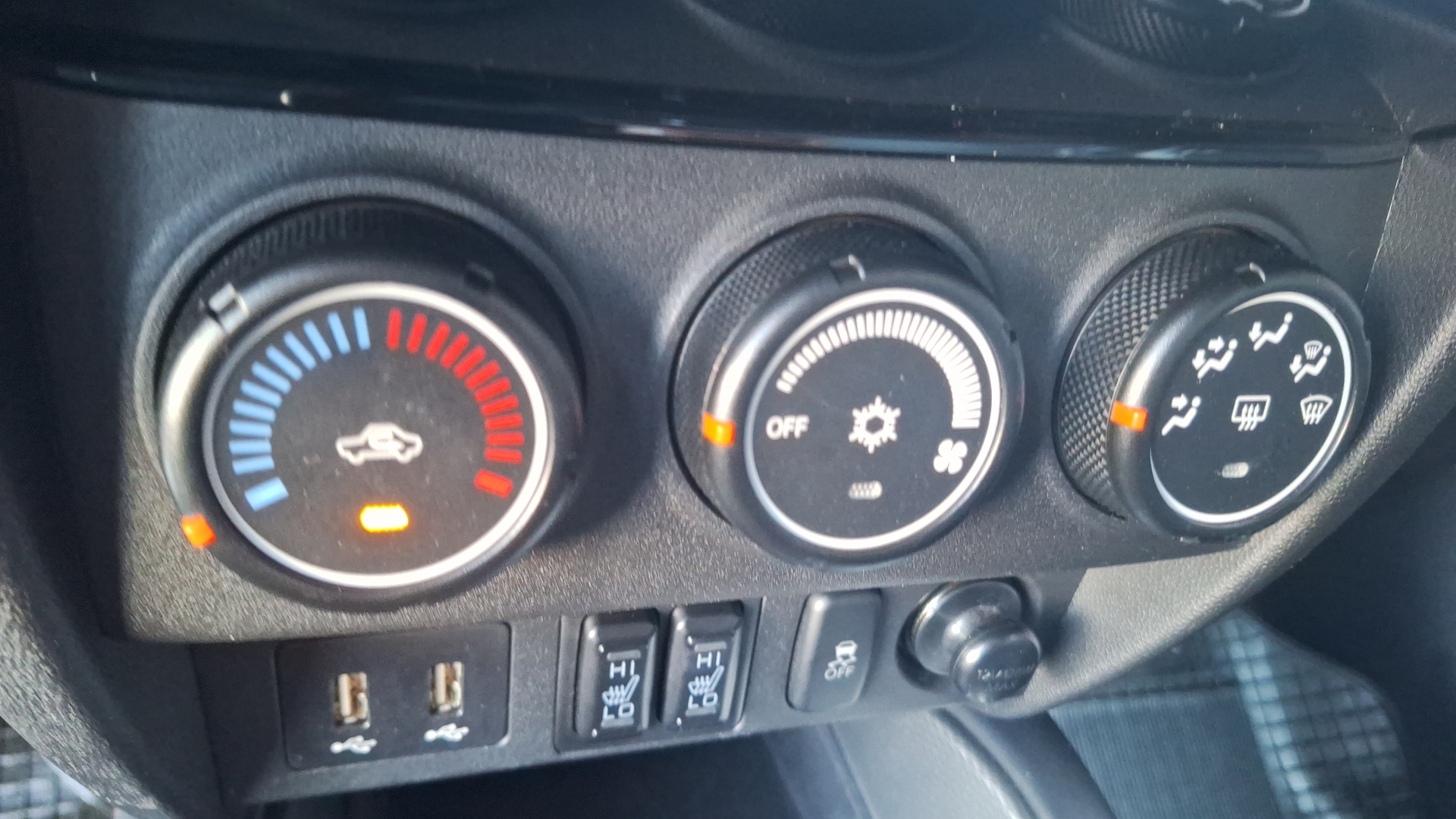 Mitsubishi Asx — foto 15 de 15
