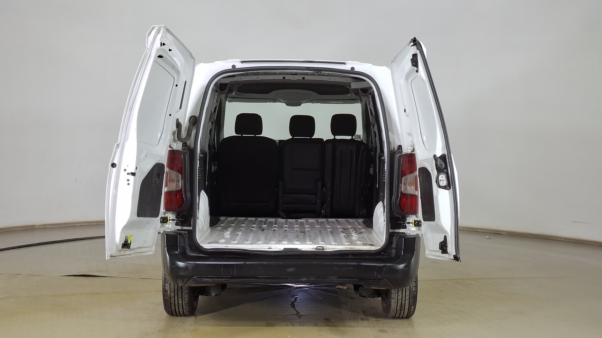 Opel Combo — foto 6 de 14