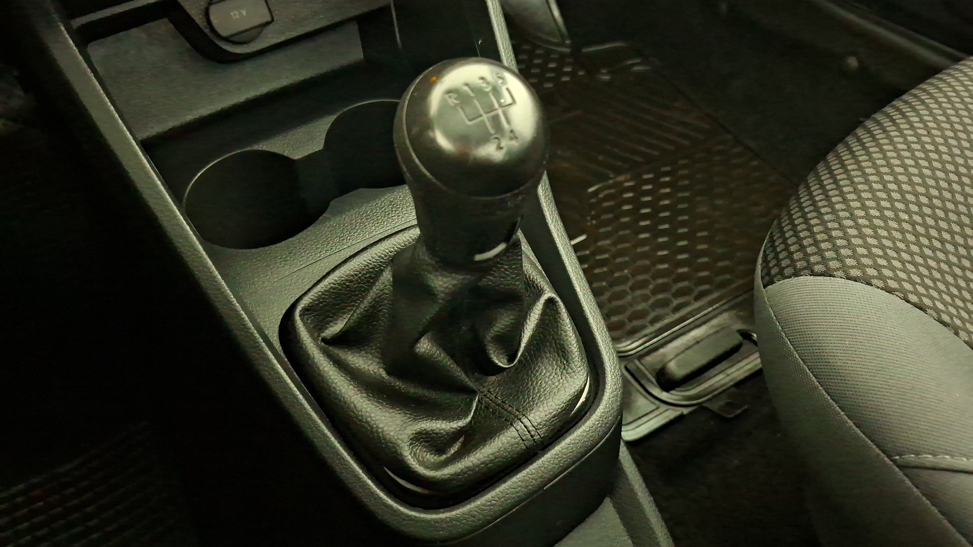 Volkswagen Saveiro — foto 11 de 14