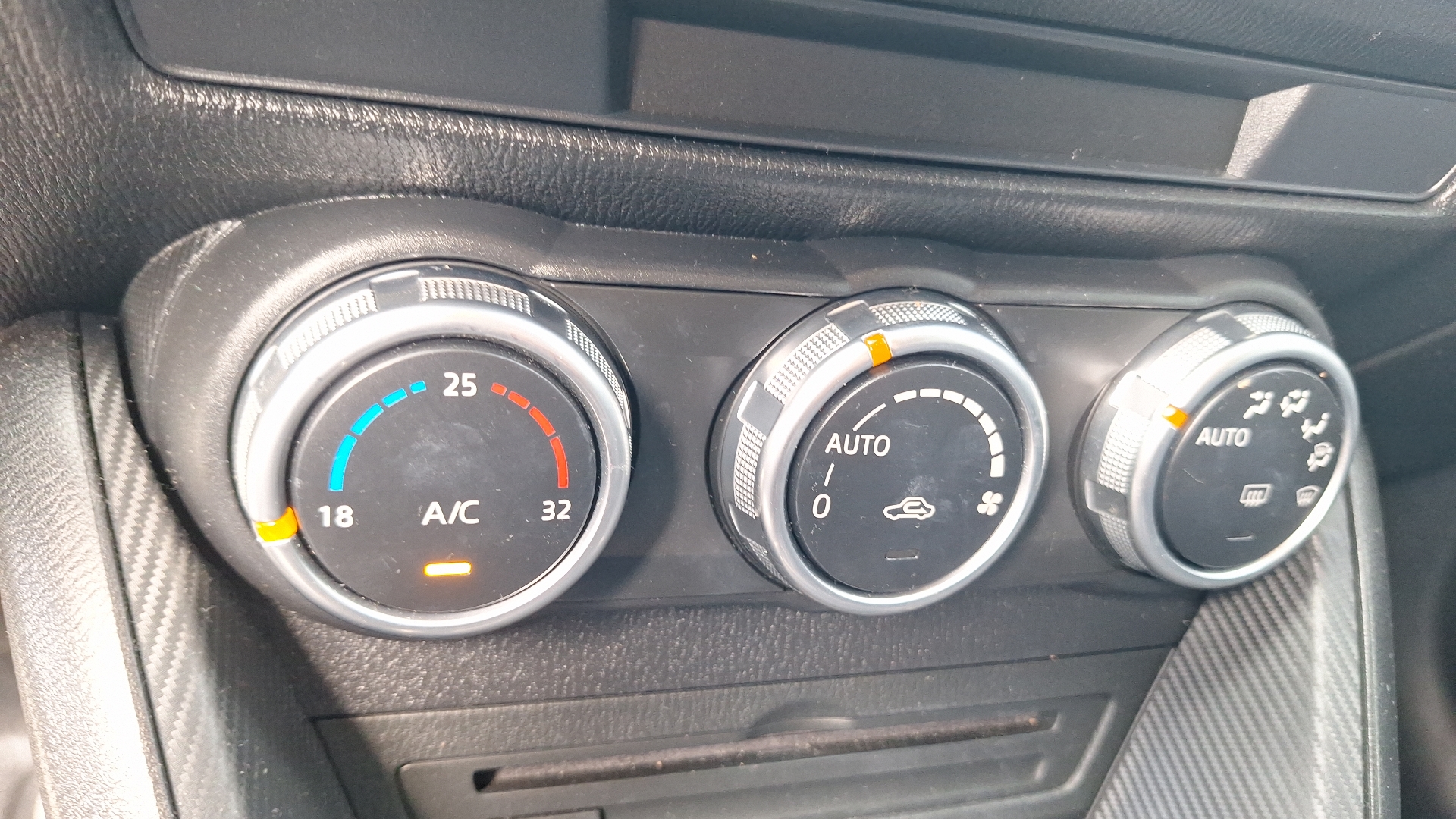 Mazda CX-3 — foto 15 de 15