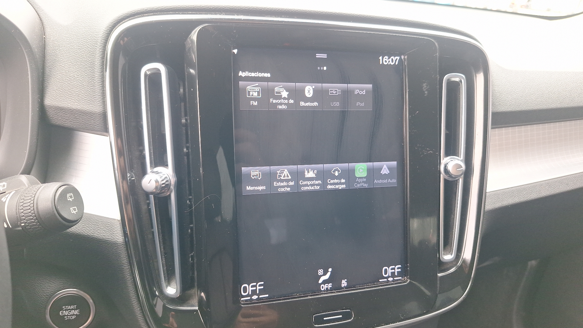 Volvo XC40 — foto 10 de 15