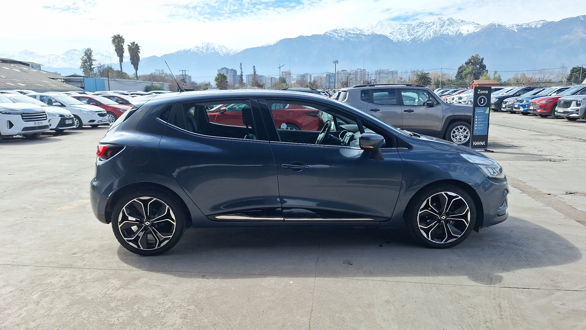 Renault Clio — foto 5 de 16