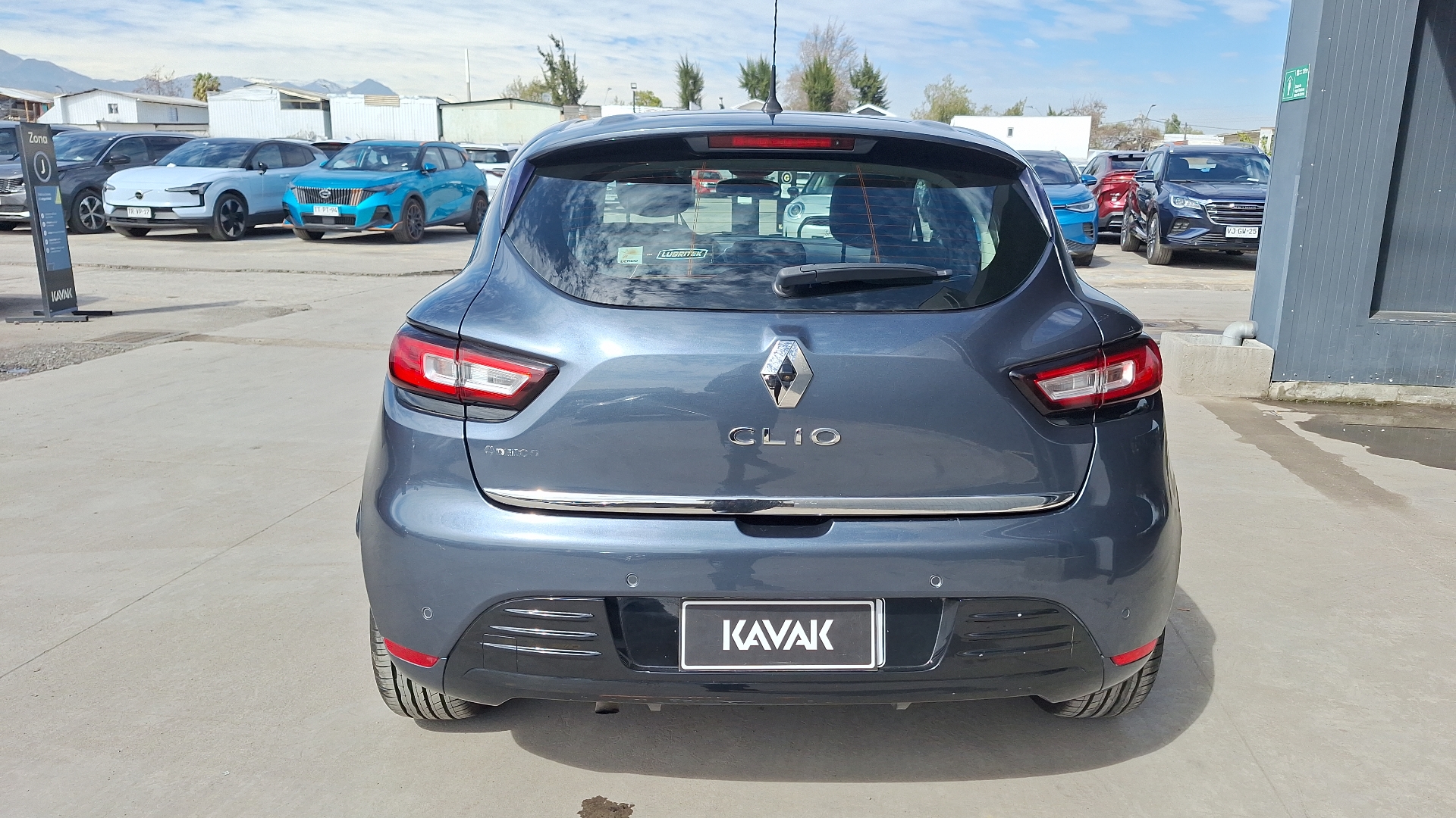 Renault Clio — foto 3 de 16