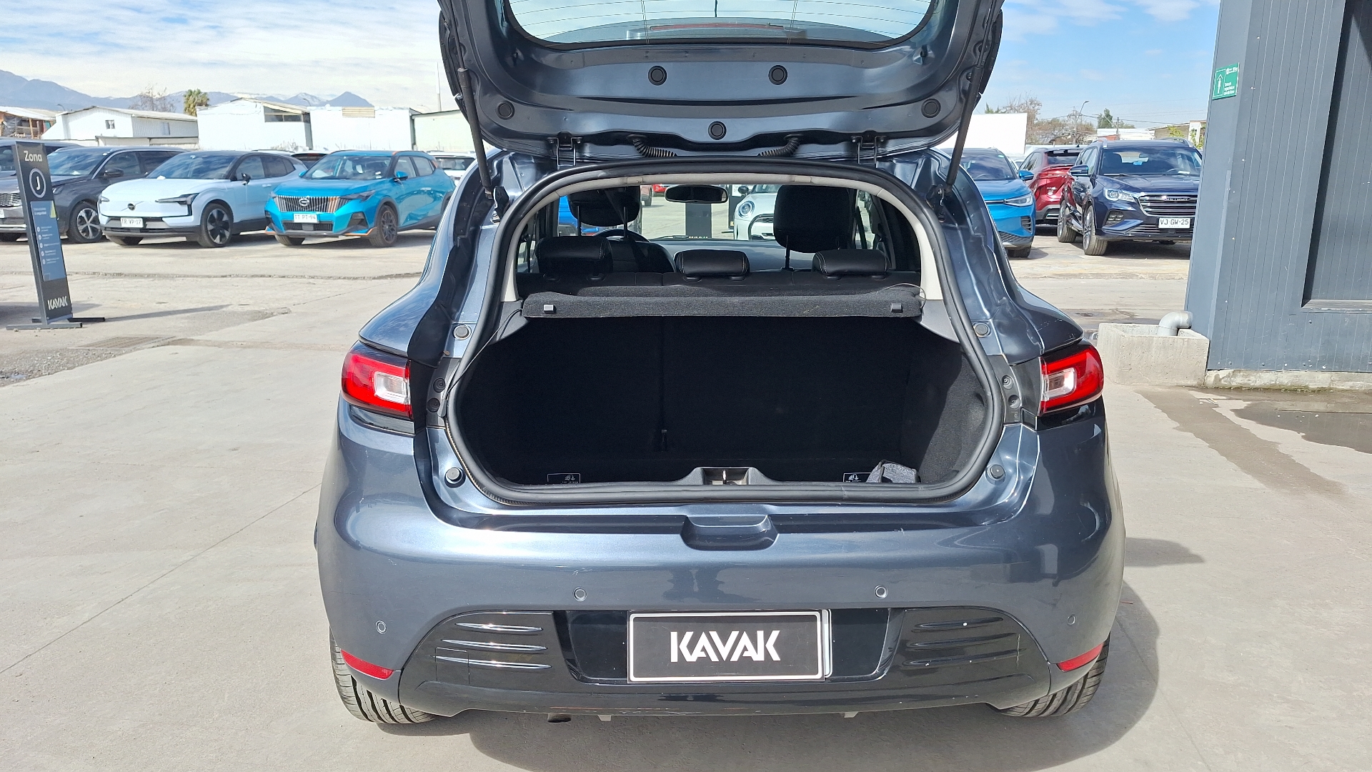 Renault Clio — foto 4 de 16