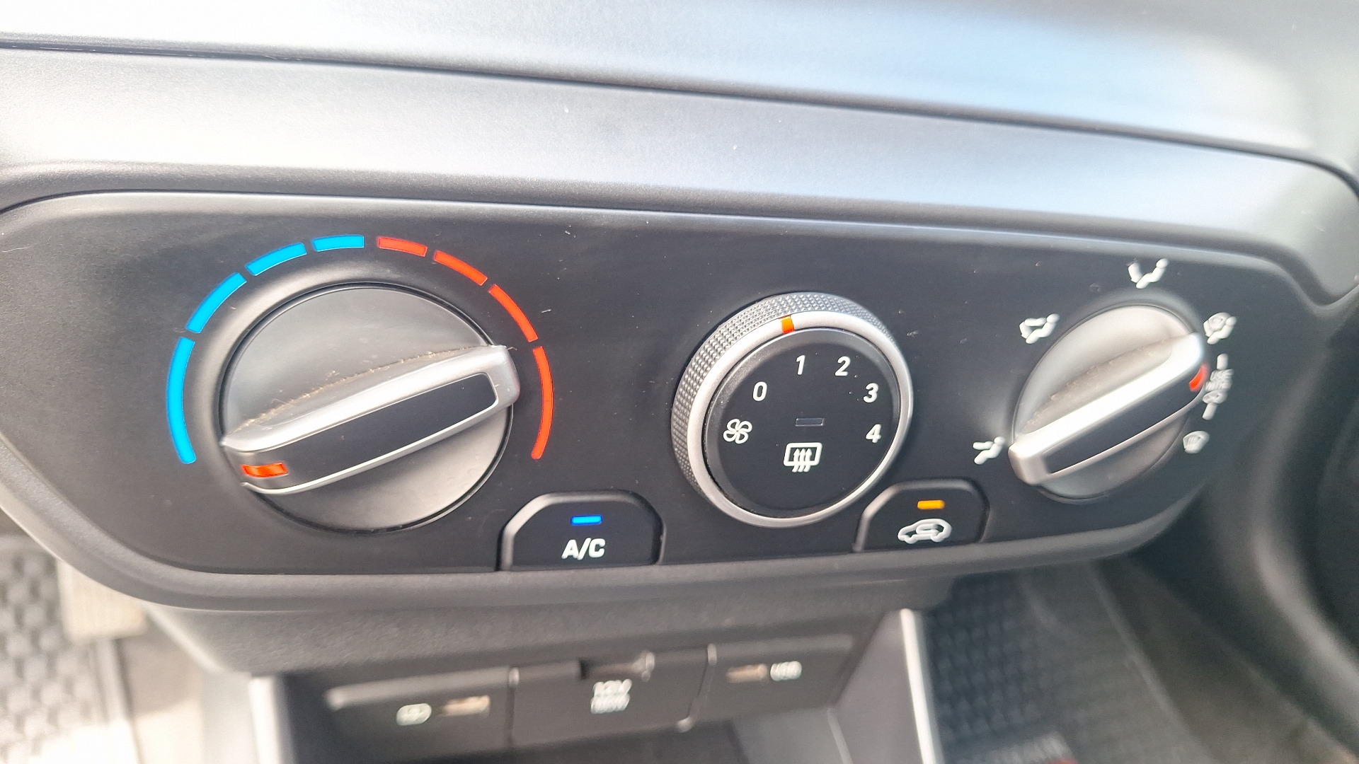 Hyundai I20 — foto 15 de 15