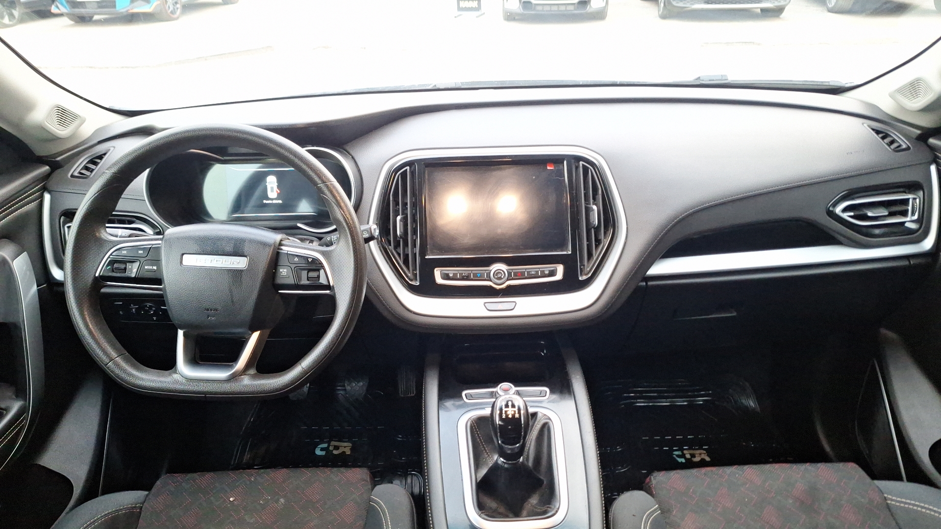 Jetour X70 — foto 6 de 16