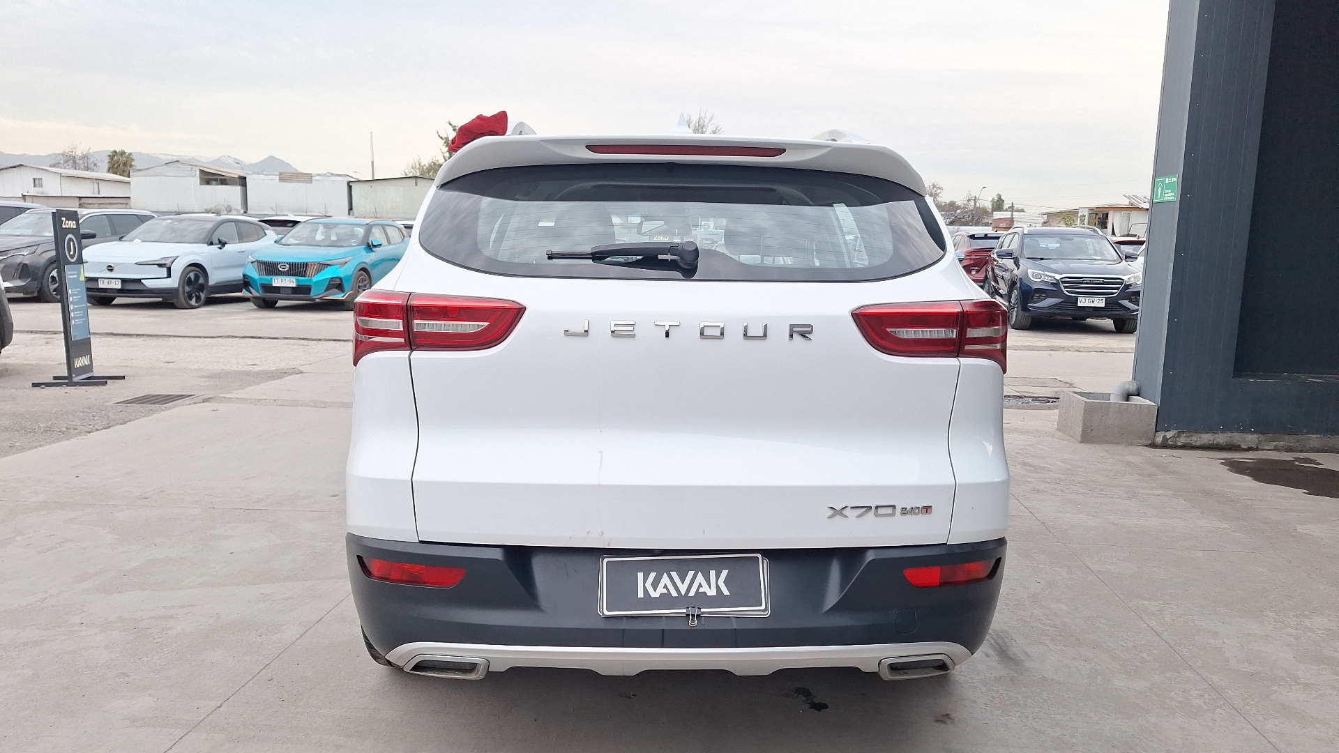 Jetour X70 — foto 3 de 16