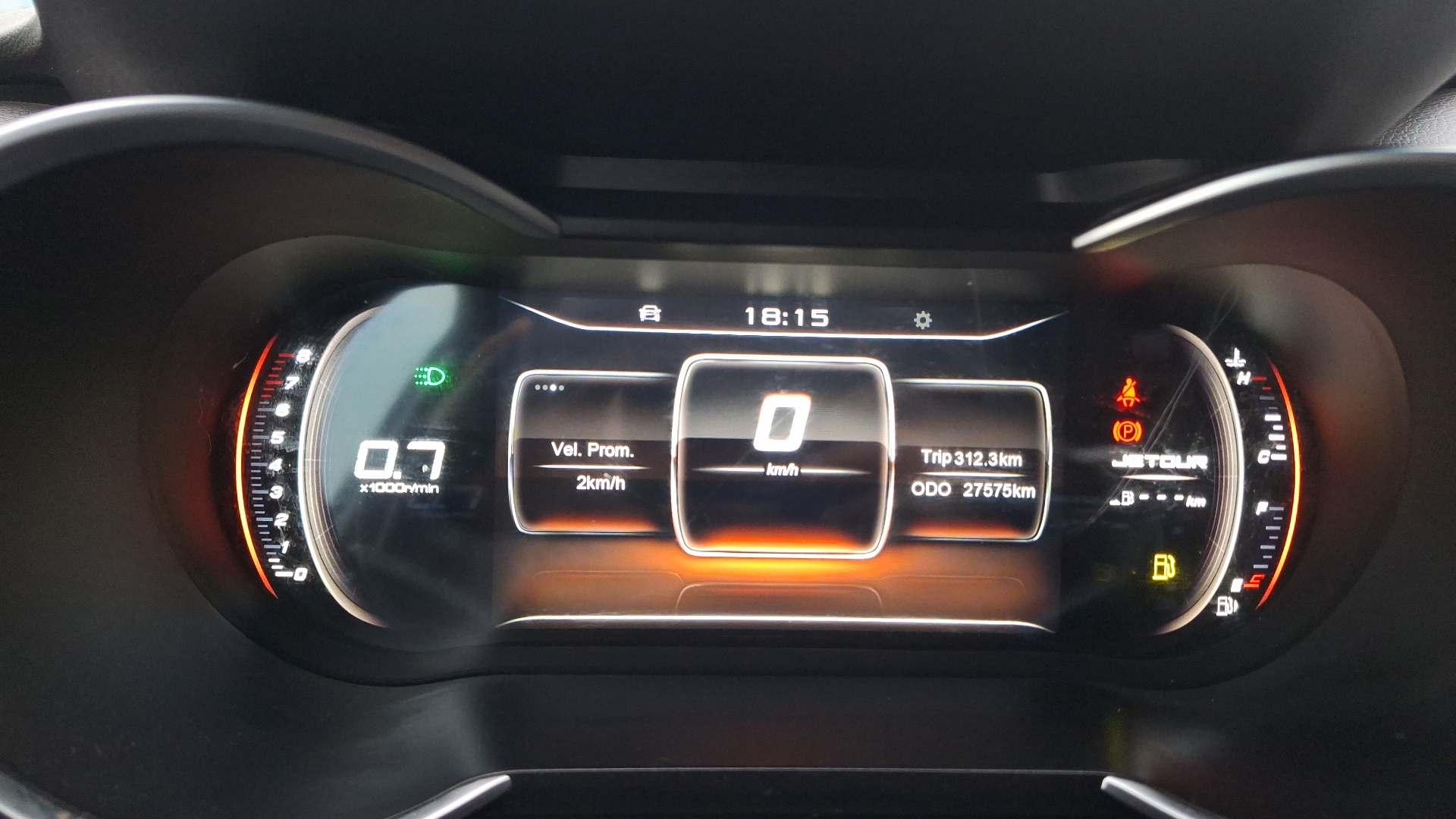 Jetour X70 — foto 9 de 16