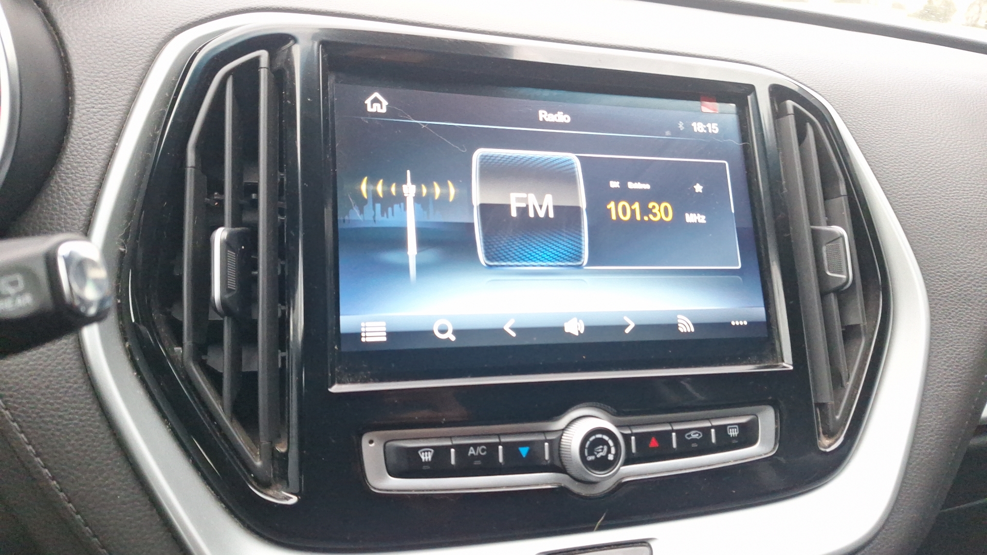 Jetour X70 — foto 10 de 16