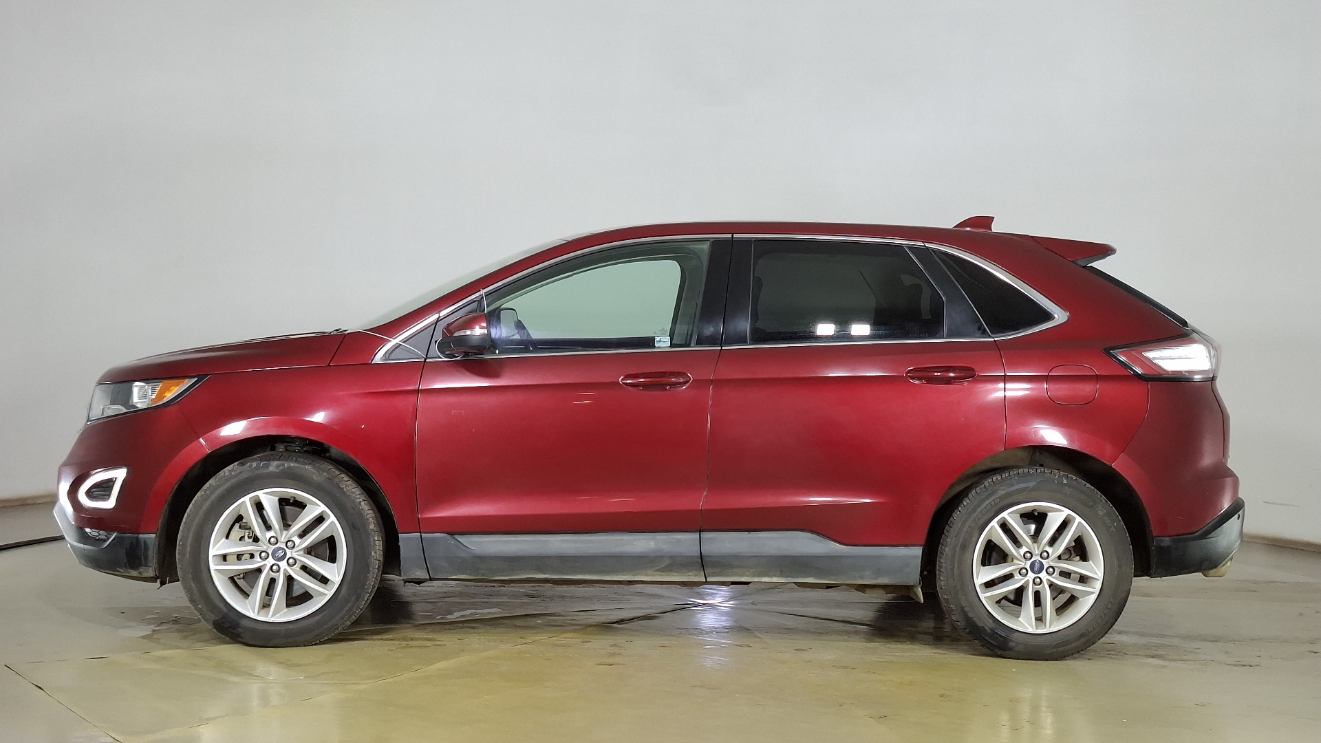 Ford Edge — foto 7 de 17