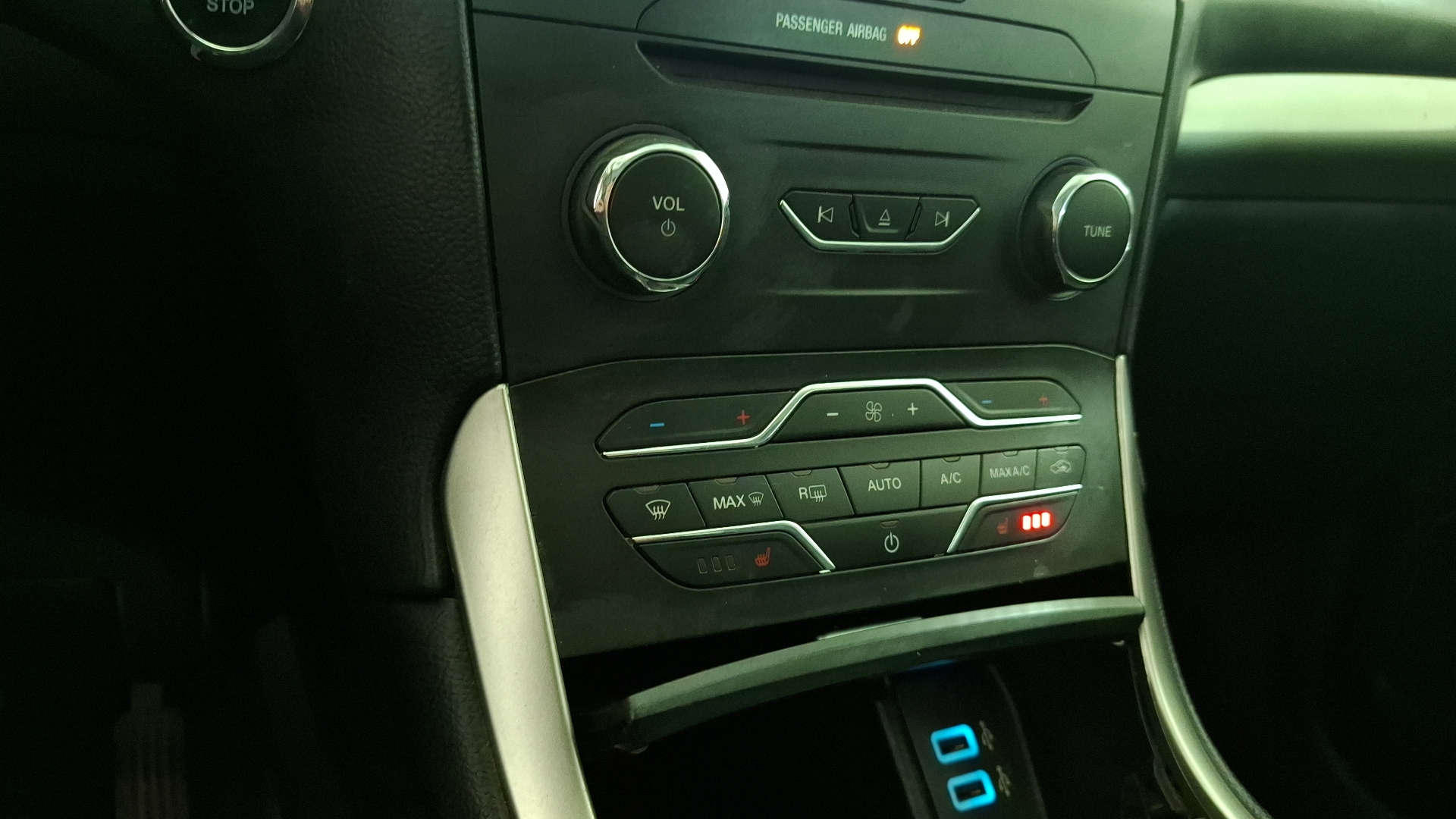 Ford Edge — foto 16 de 17