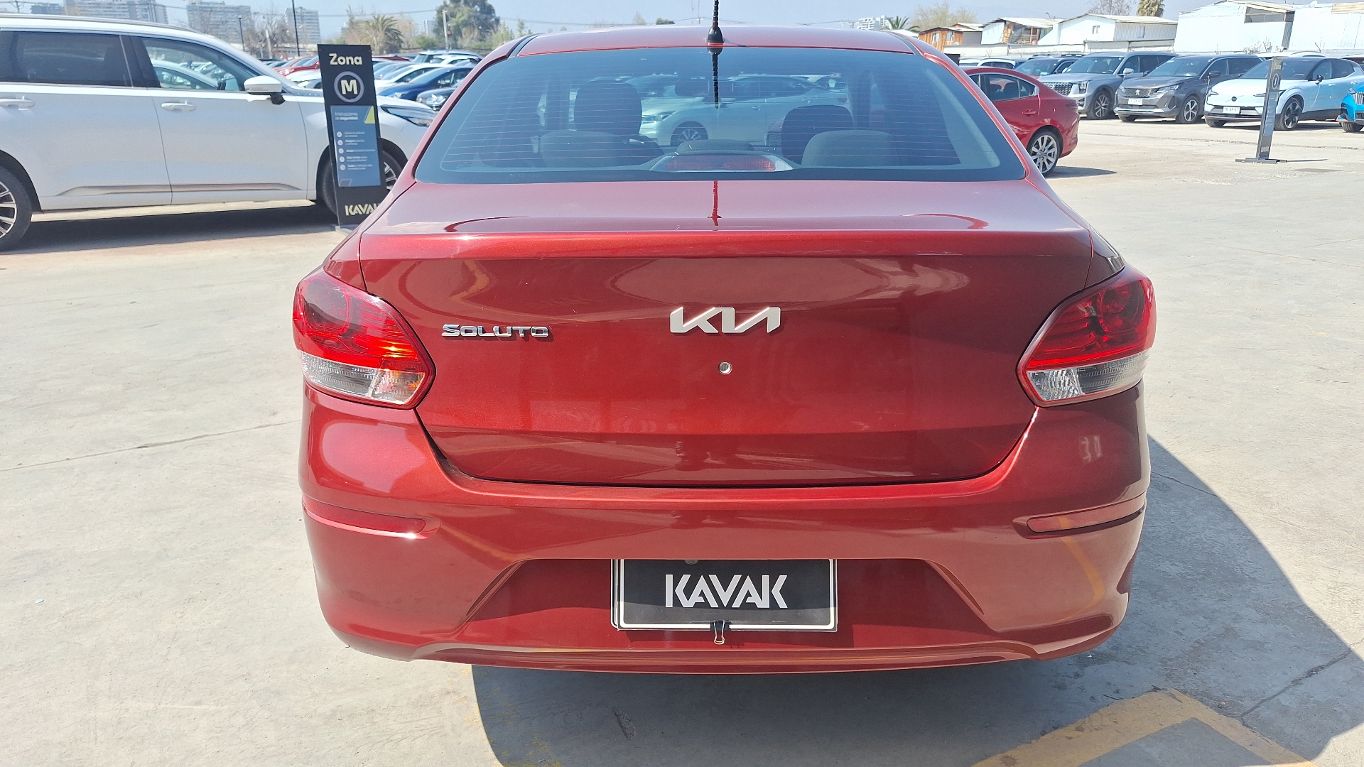 KIA Soluto — foto 3 de 15