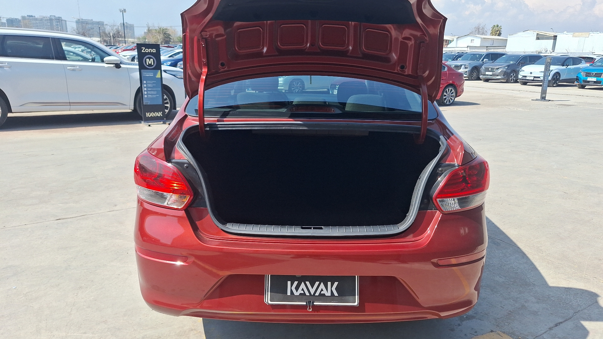KIA Soluto — foto 4 de 15