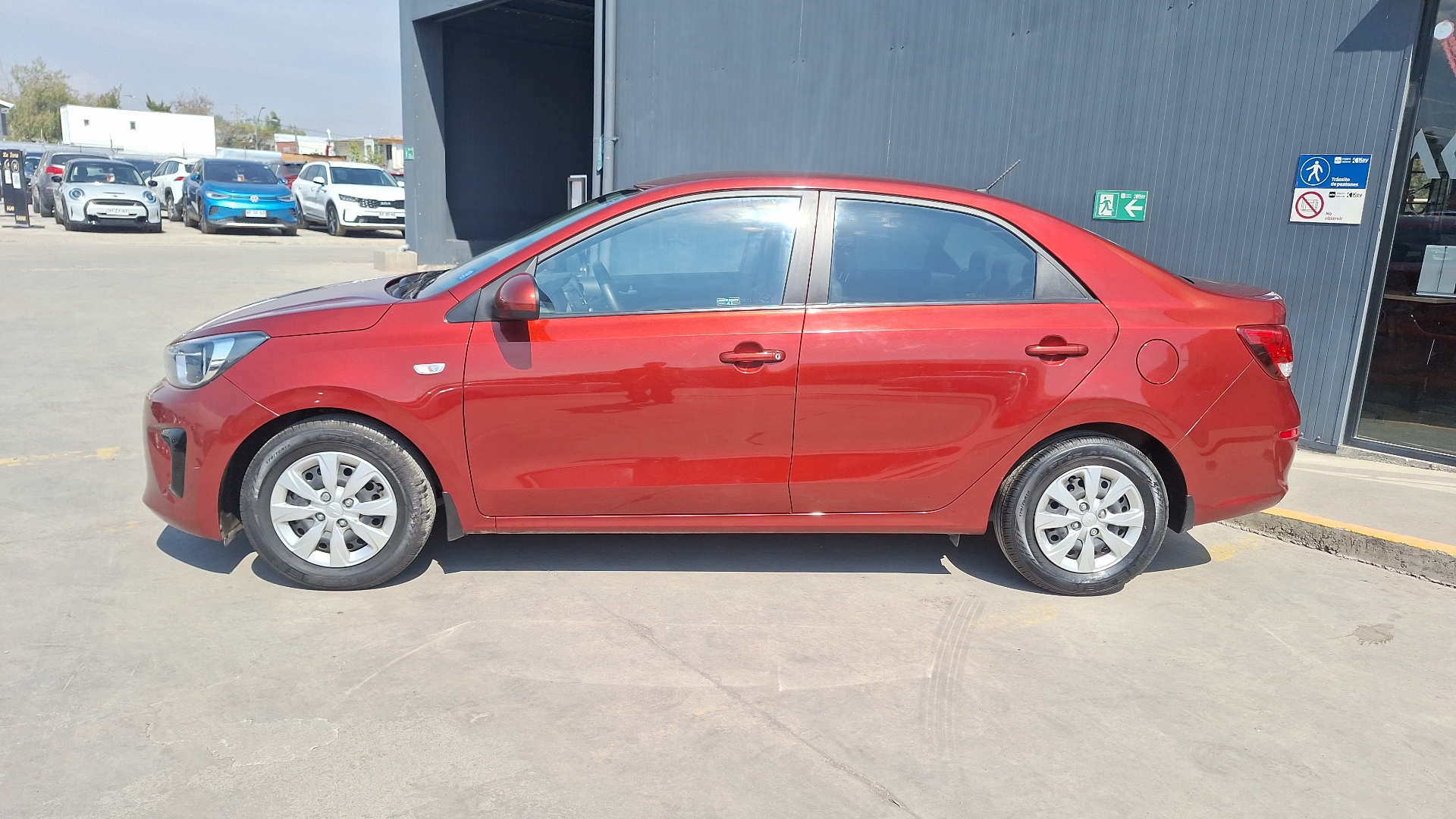 KIA Soluto — foto 2 de 15