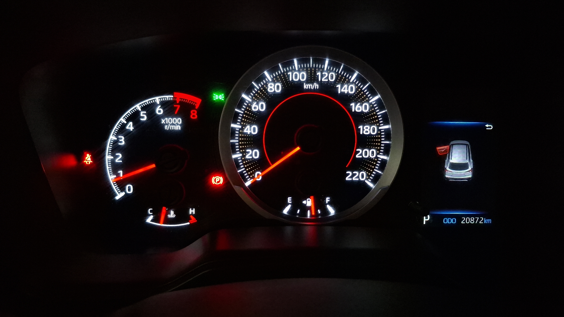 Toyota Corolla Cross — foto 9 de 16