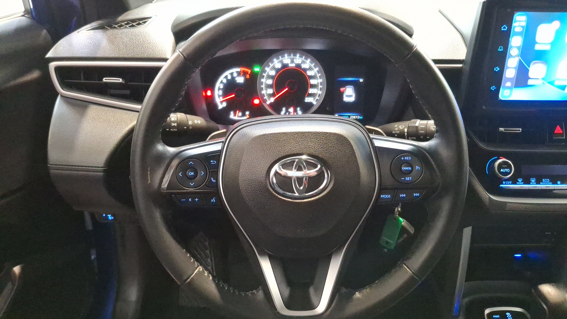 Toyota Corolla Cross — foto 8 de 16