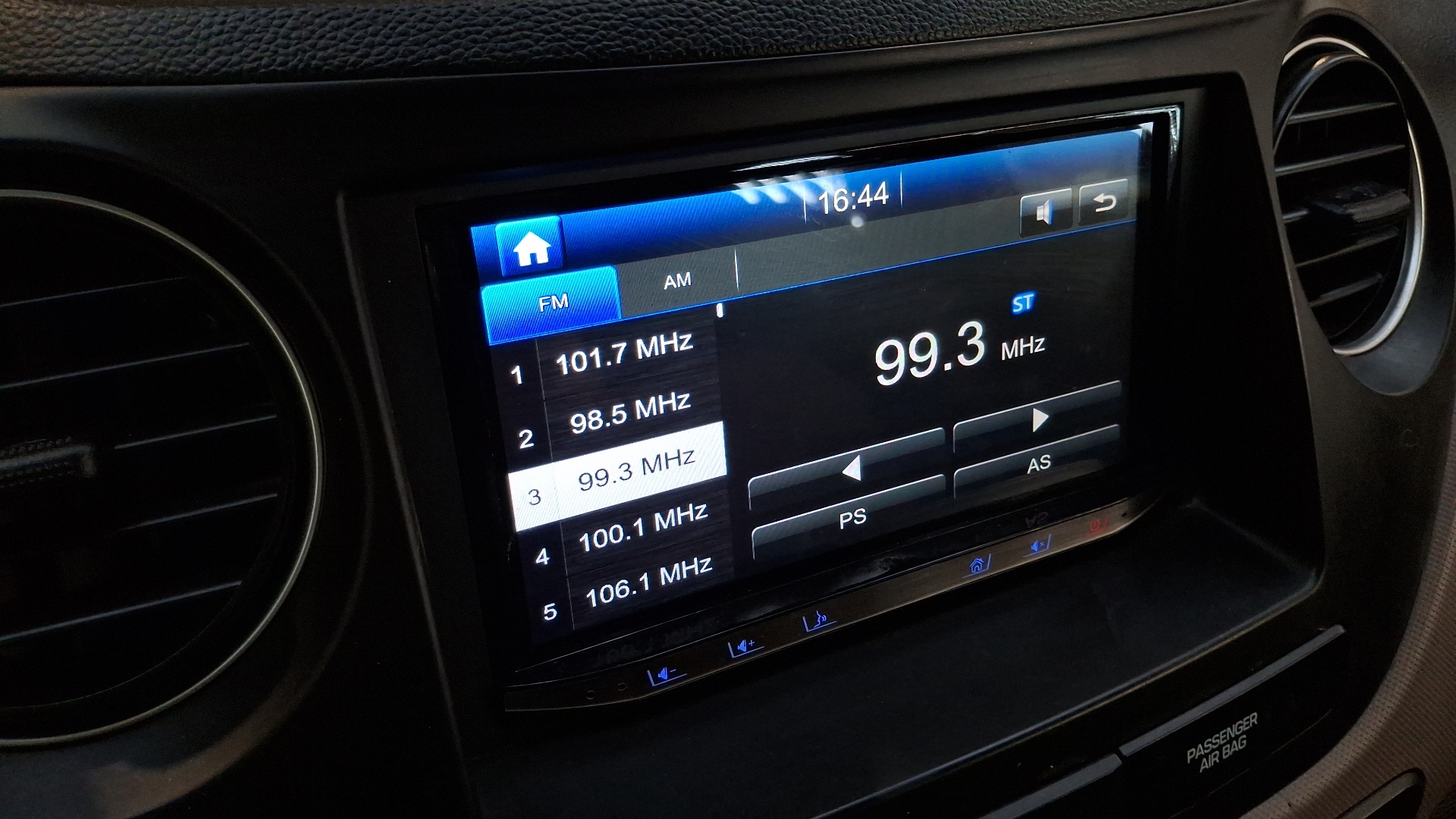 Hyundai Grand I10 — foto 10 de 16