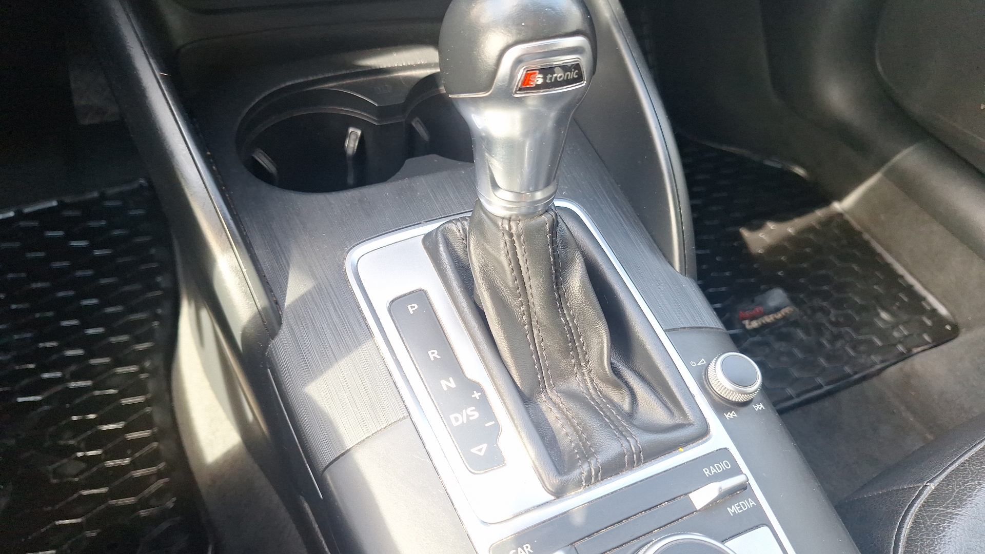 Audi A3 — foto 11 de 14