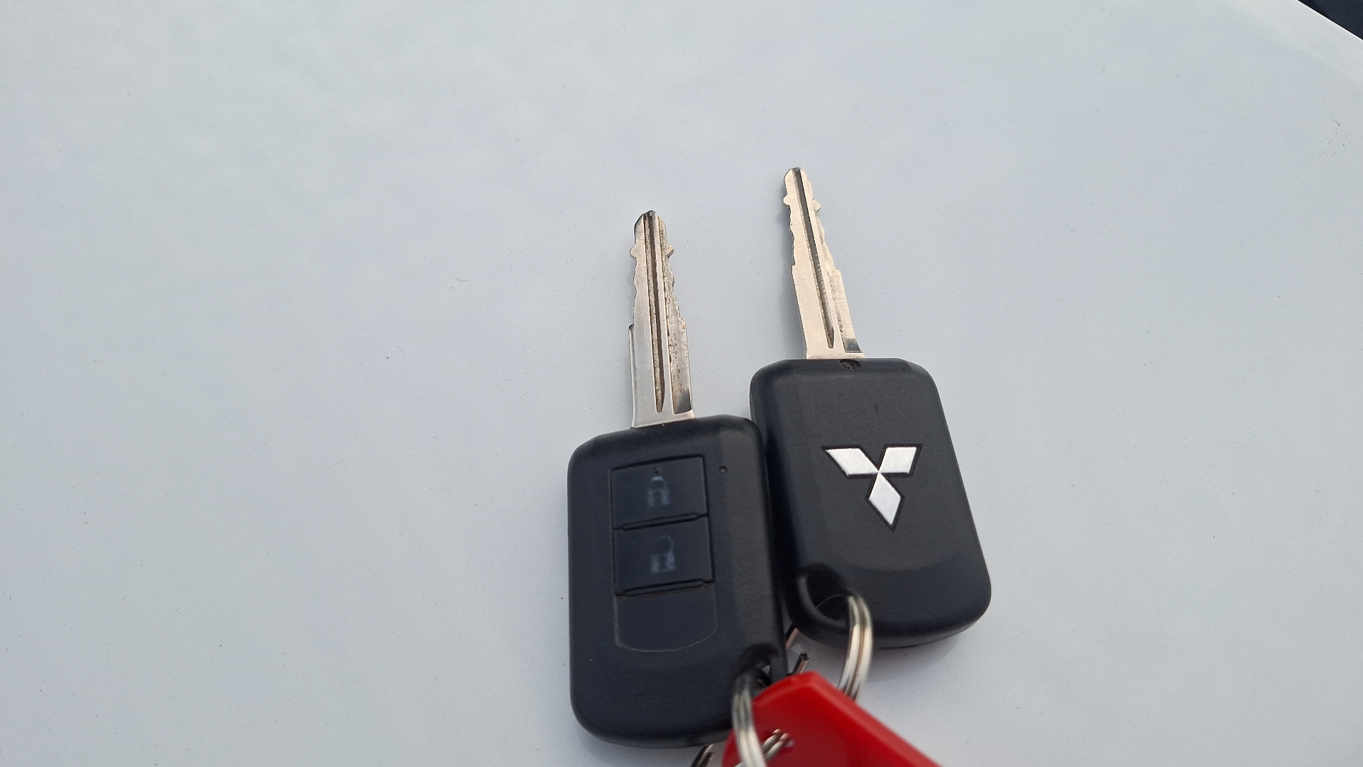 Mitsubishi Outlander — foto 7 de 15