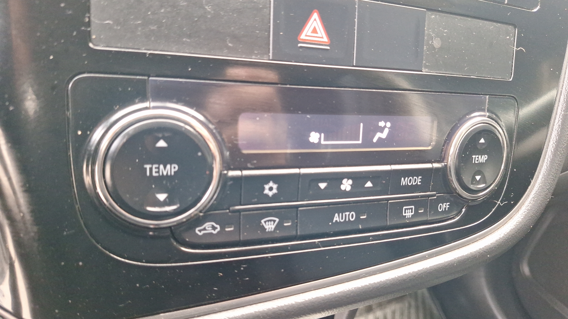 Mitsubishi Outlander — foto 15 de 15