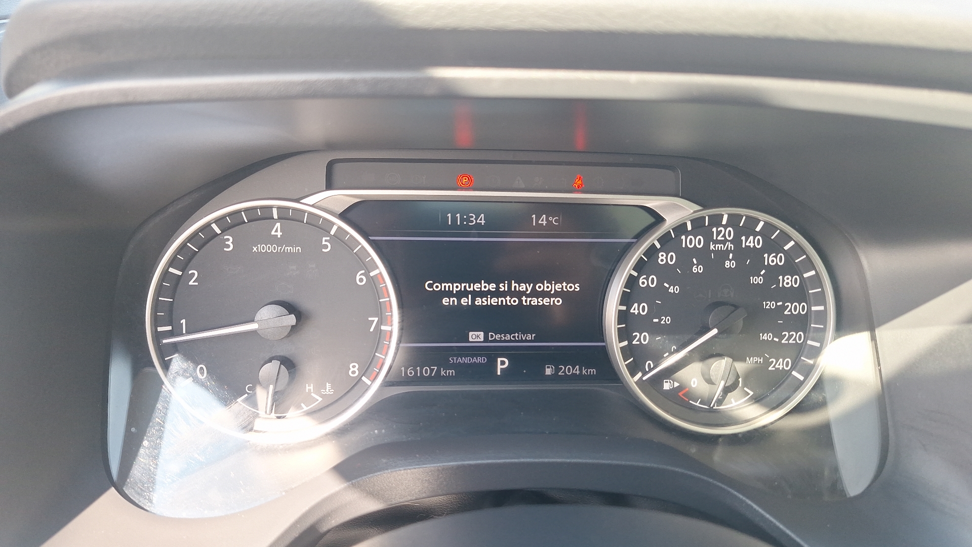 Nissan Qashqai — foto 9 de 16